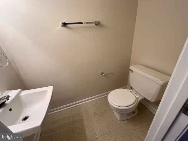 OLDE GREENWICH - Residential Lease