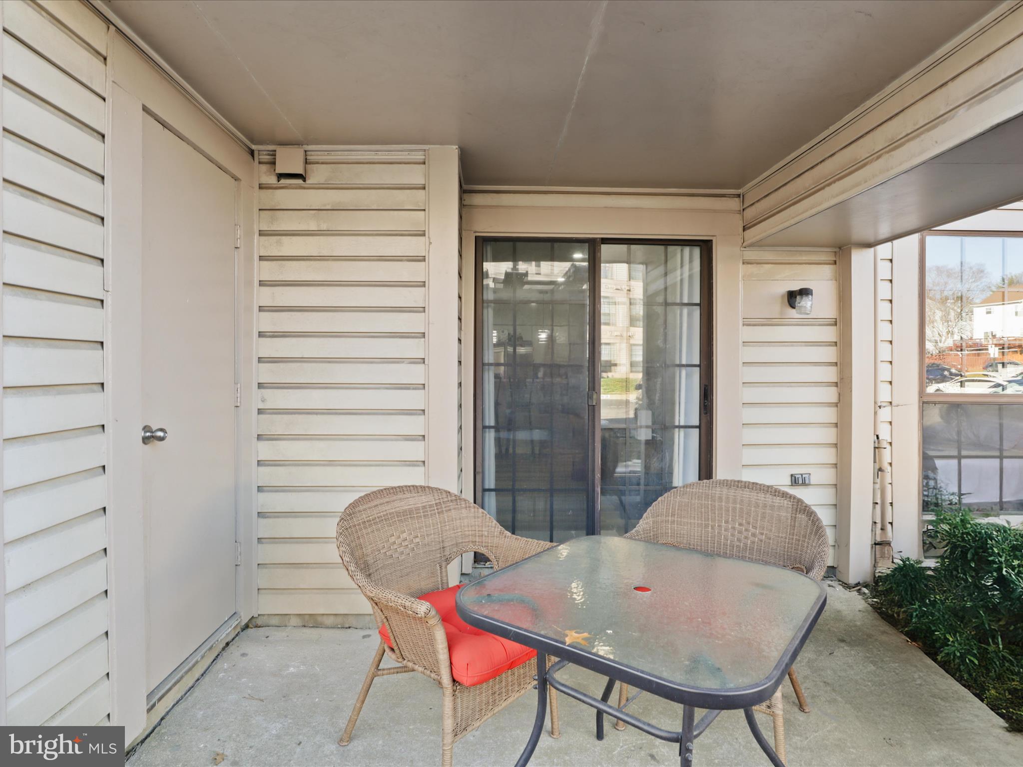 VICTORIA CROSSINGS AT MANCHESTER LAKES - Residential Lease