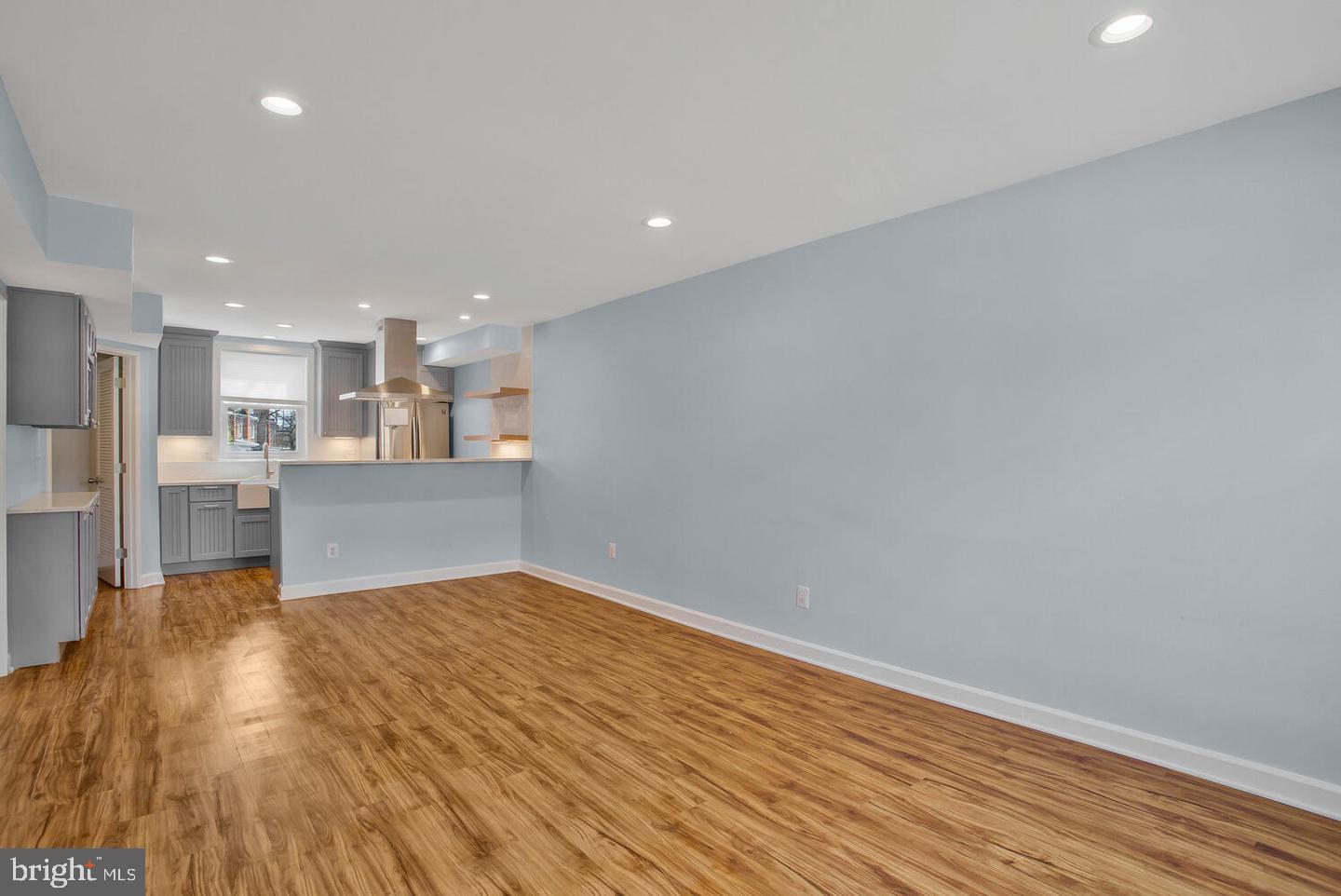 3605 EDISON STREET
