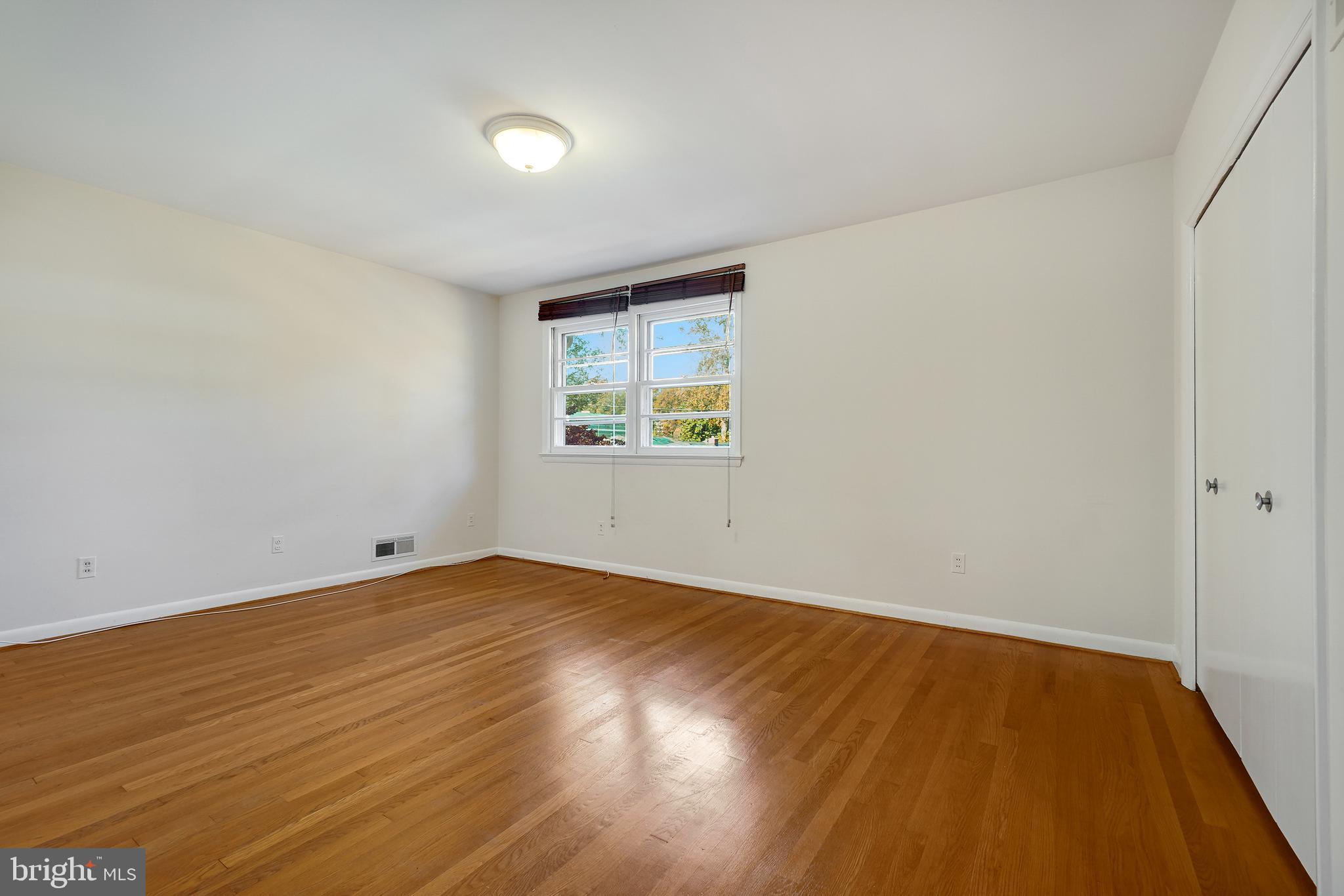 KENWOOD PARK - Residential Lease