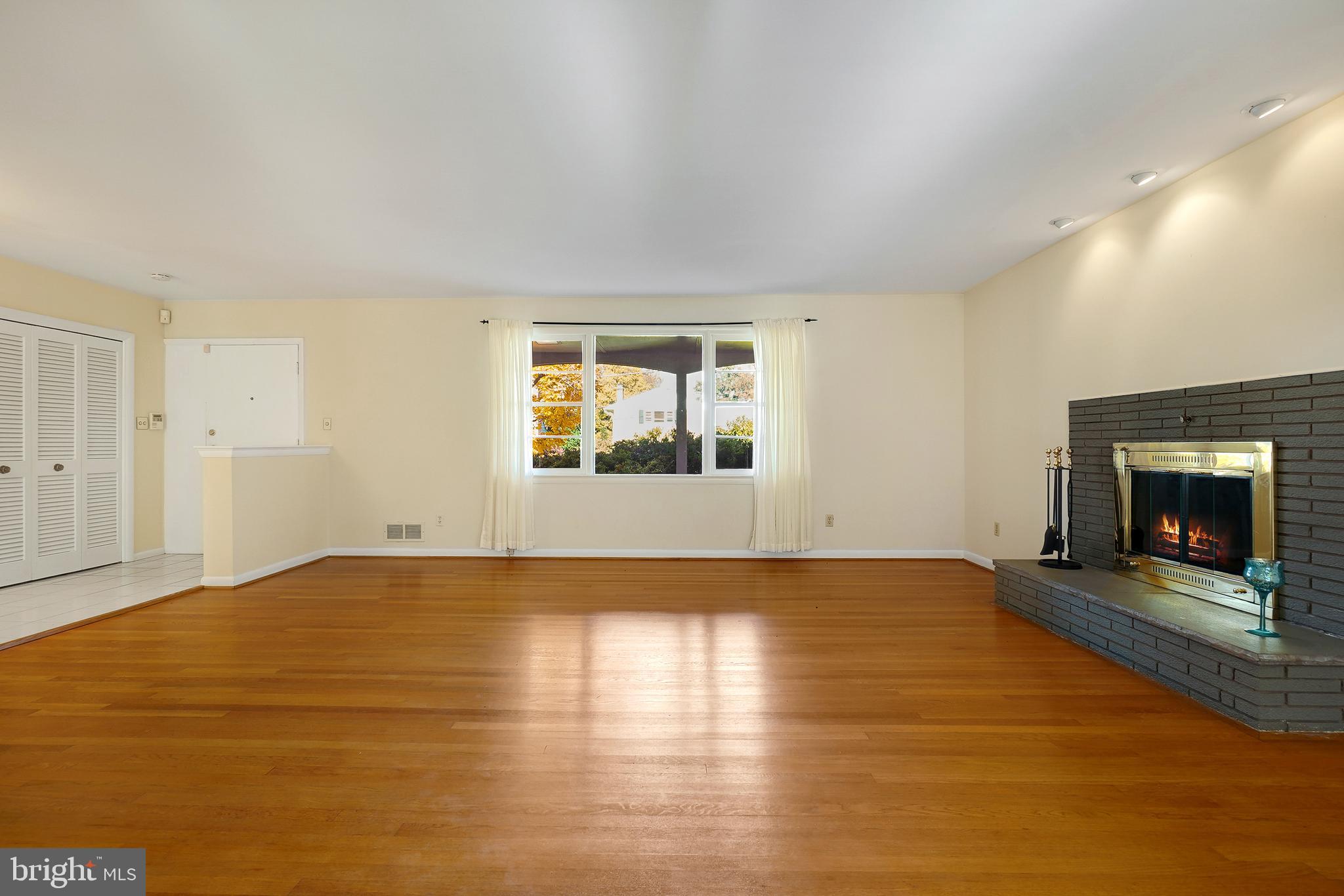 KENWOOD PARK - Residential Lease