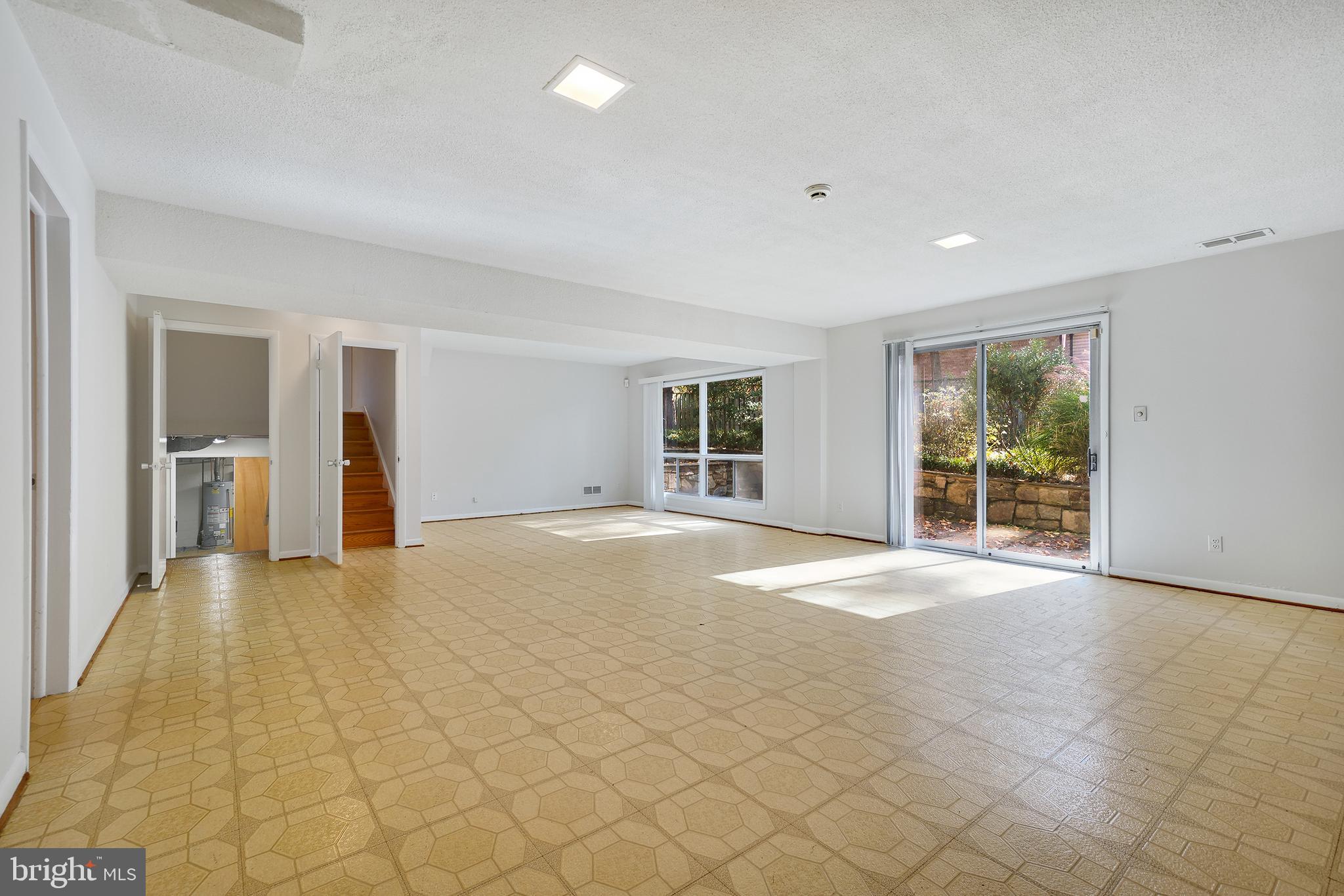 KENWOOD PARK - Residential Lease