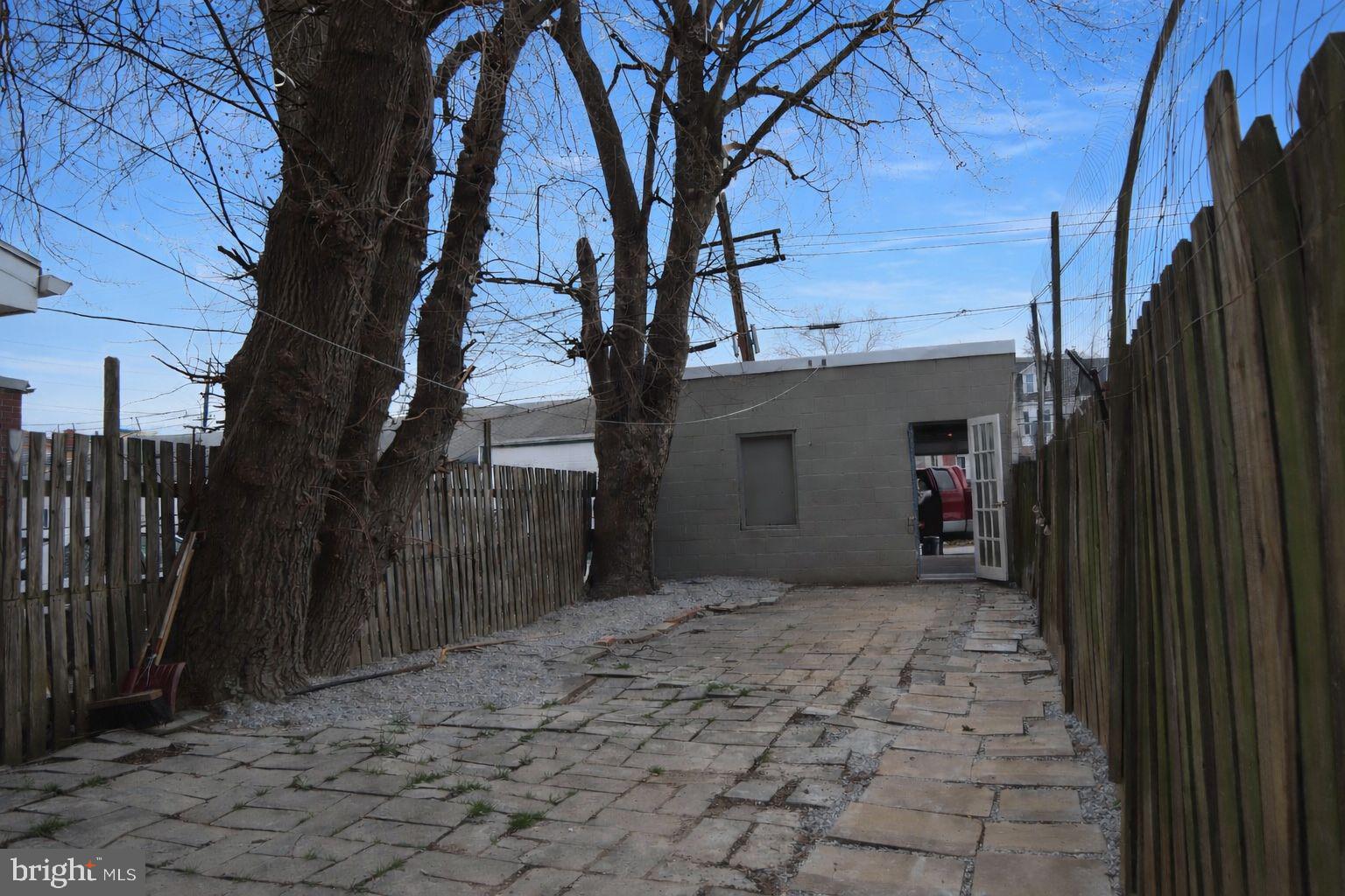 EAST YORK - Residential