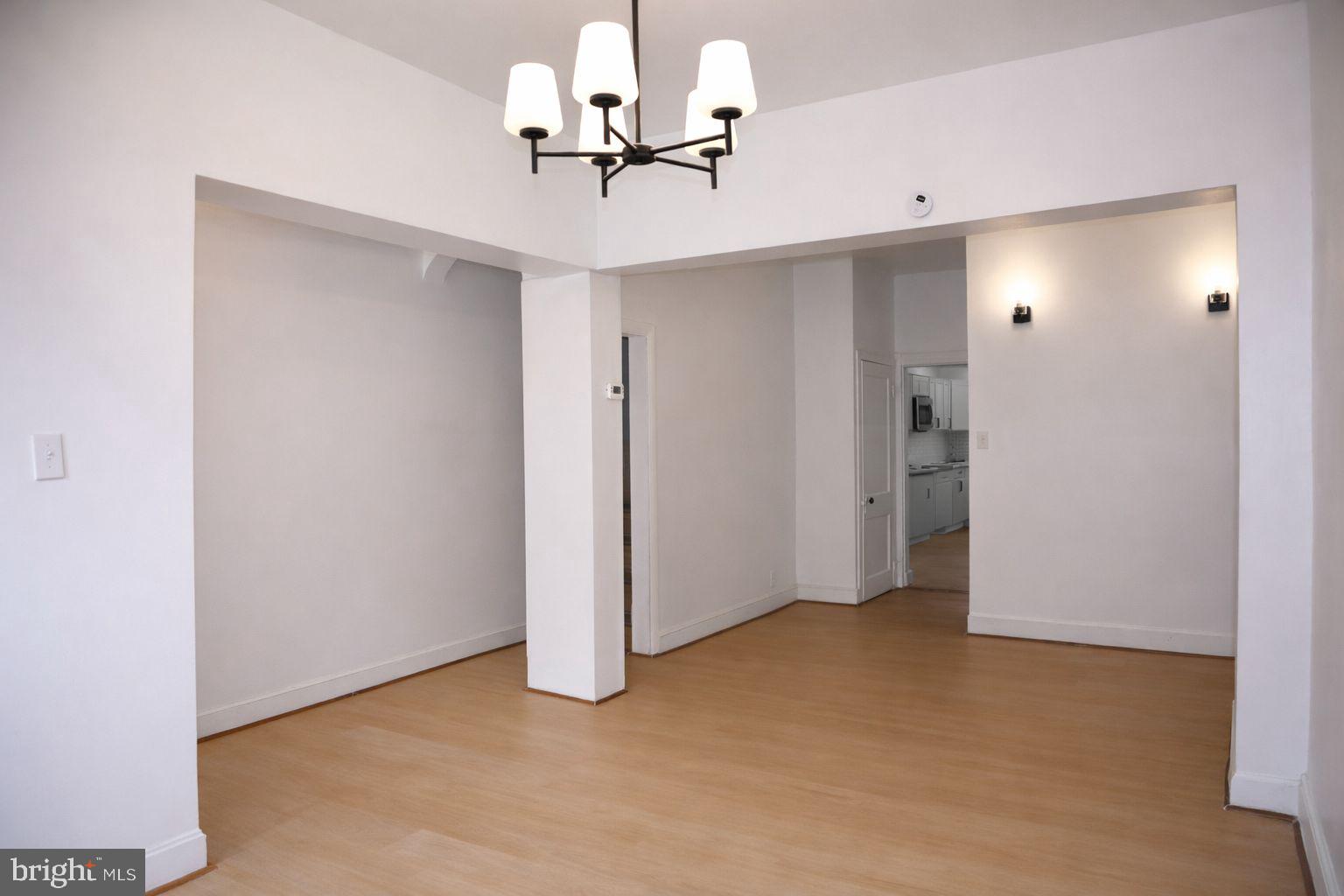 250 E COLLEGE AVENUE