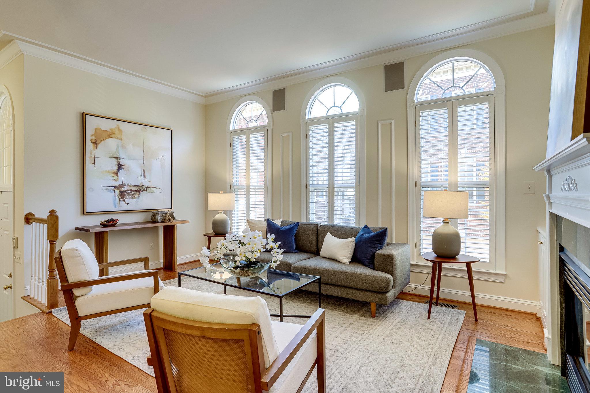 RIVERGATE - Residential