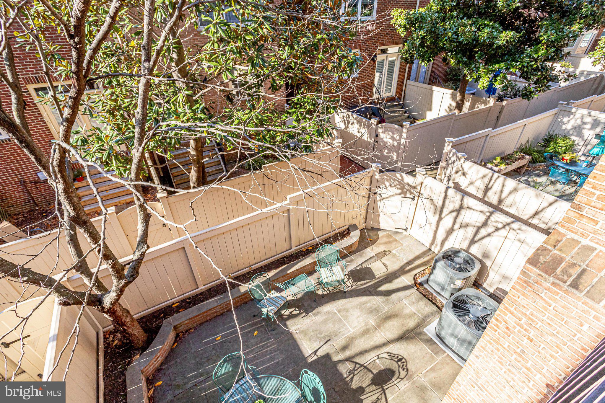 RIVERGATE - Residential