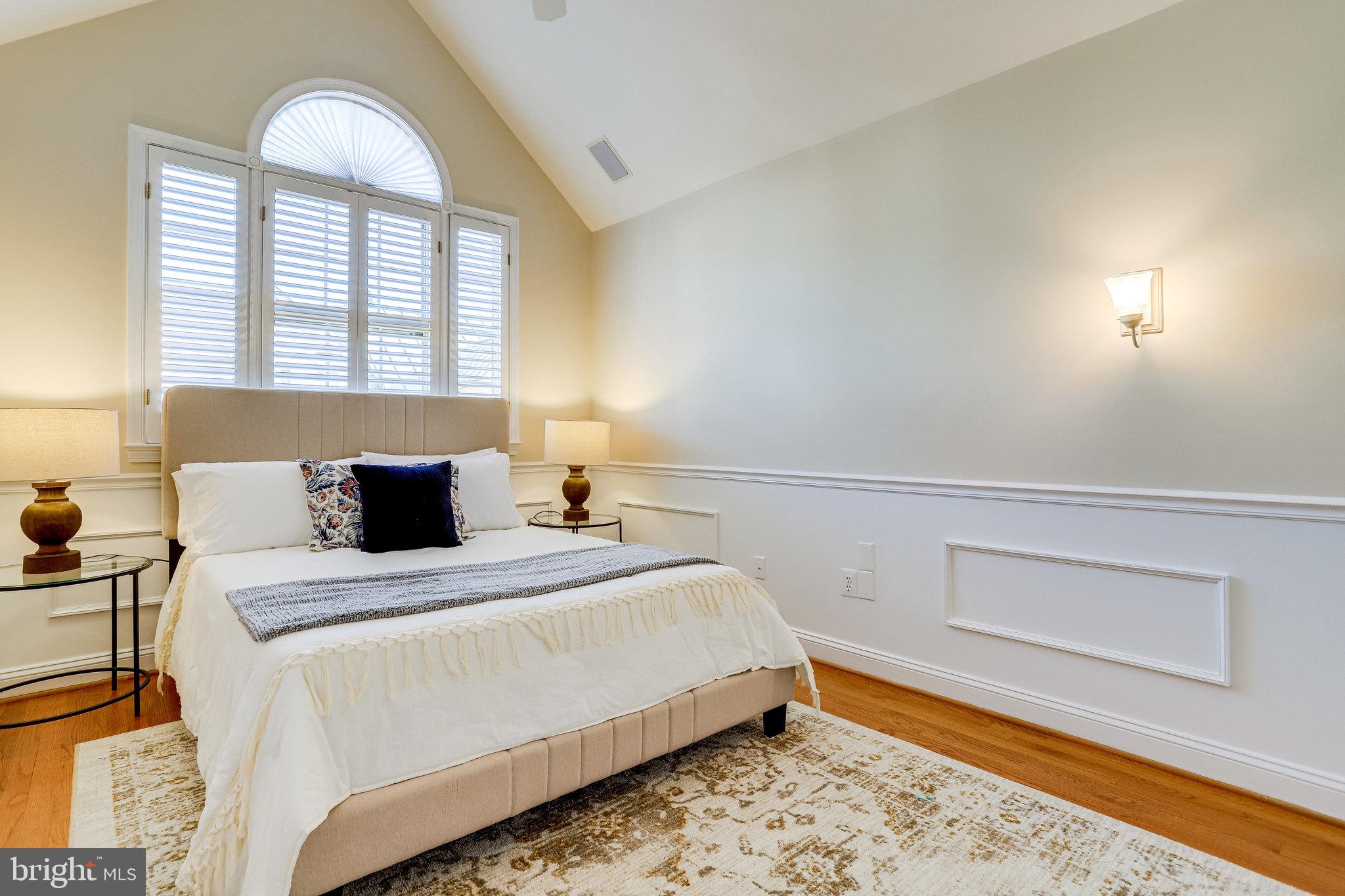 RIVERGATE - Residential