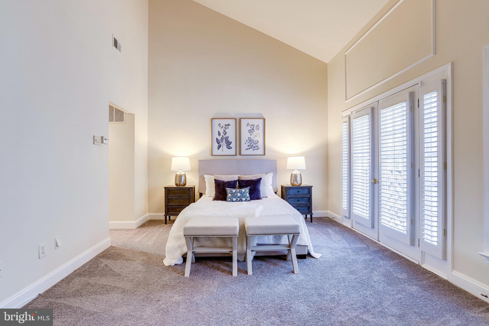 RIVERGATE - Residential