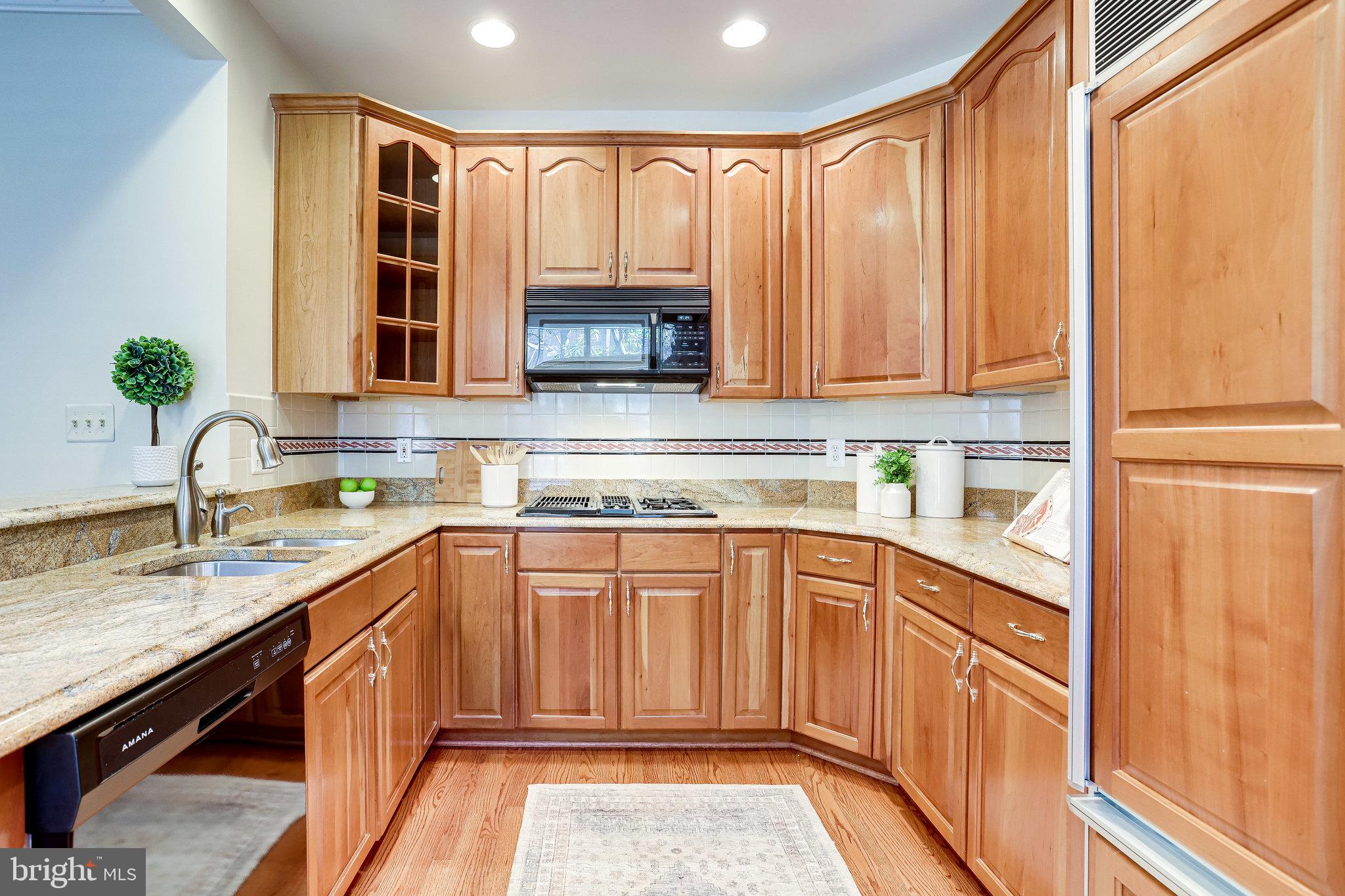 RIVERGATE - Residential