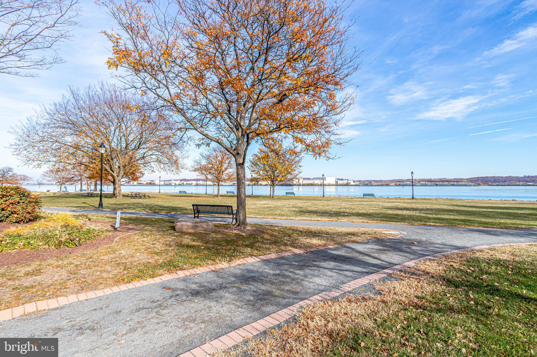 RIVERGATE - Residential