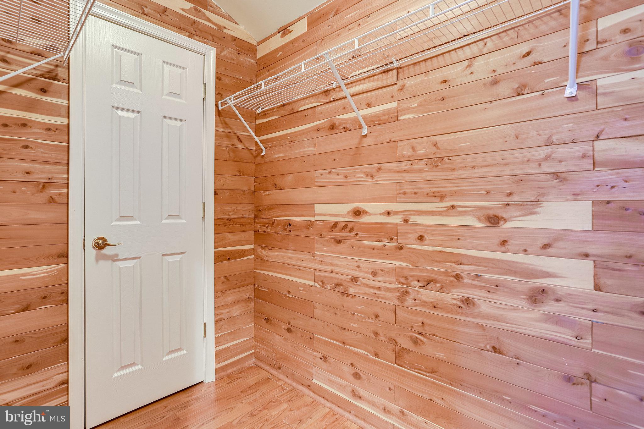 RIVERGATE - Residential