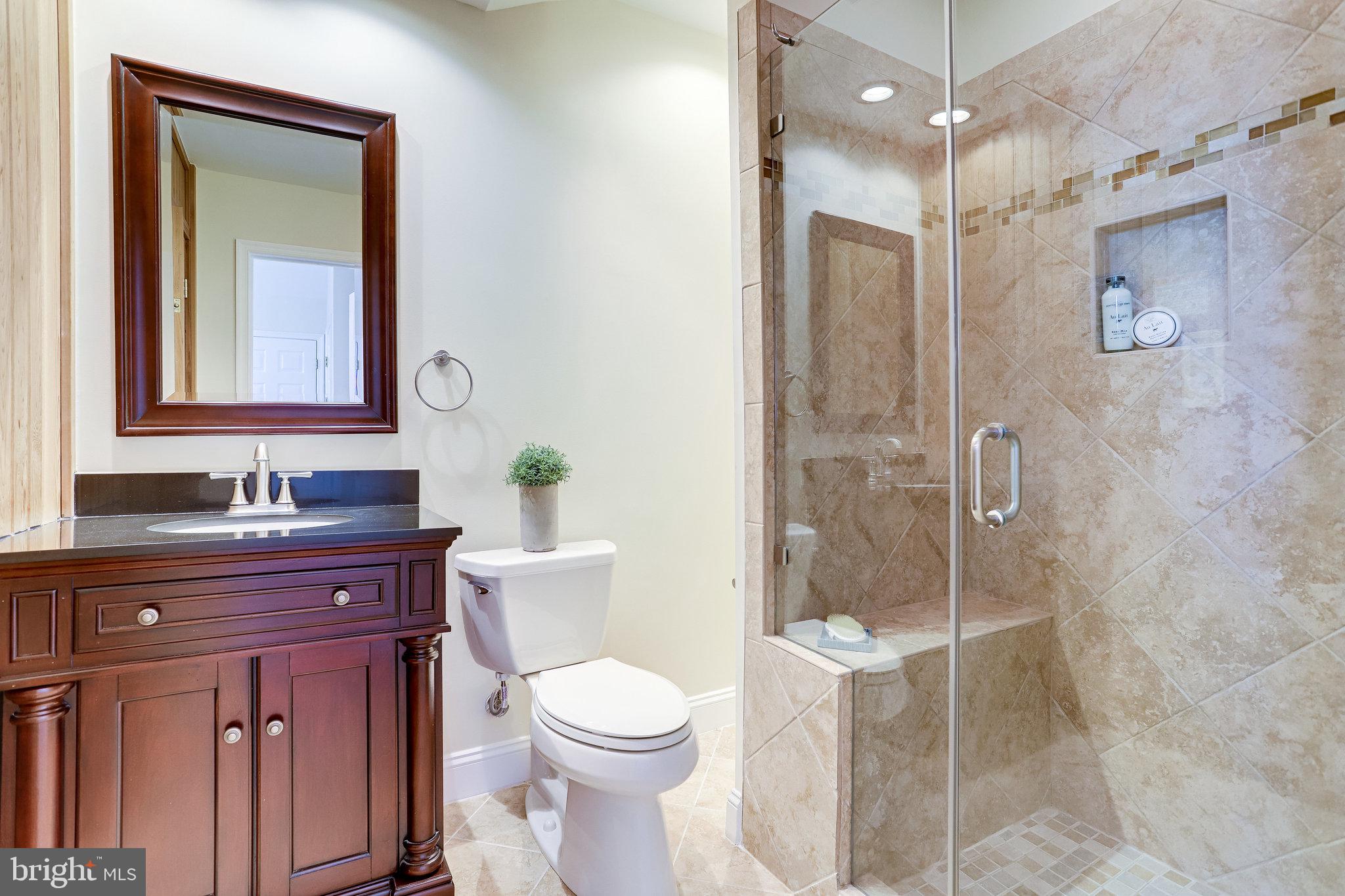 RIVERGATE - Residential