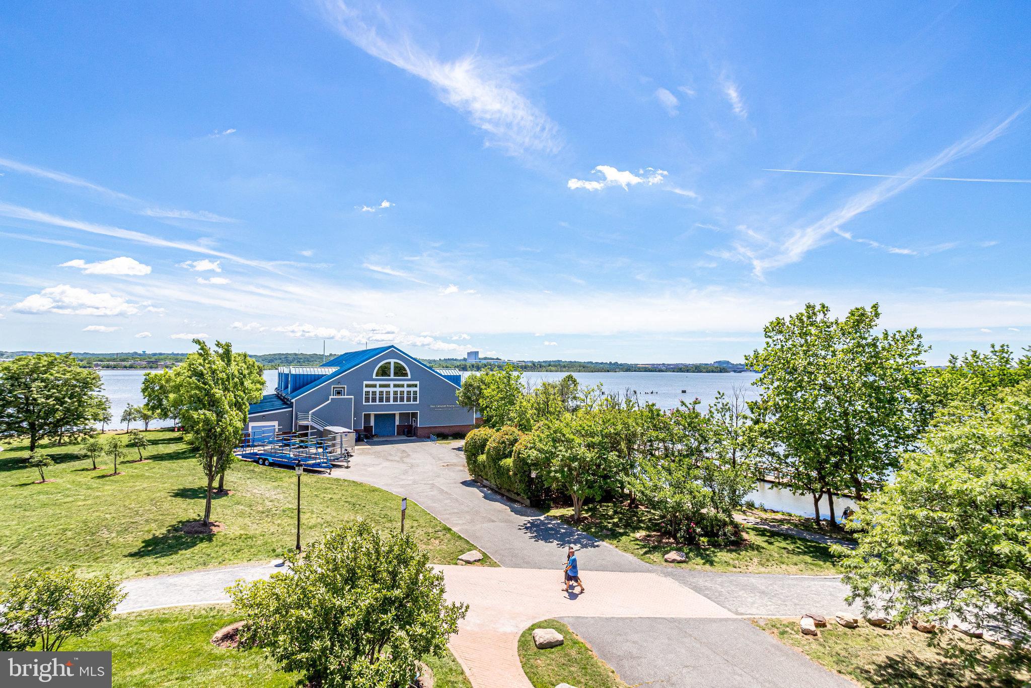 RIVERGATE - Residential