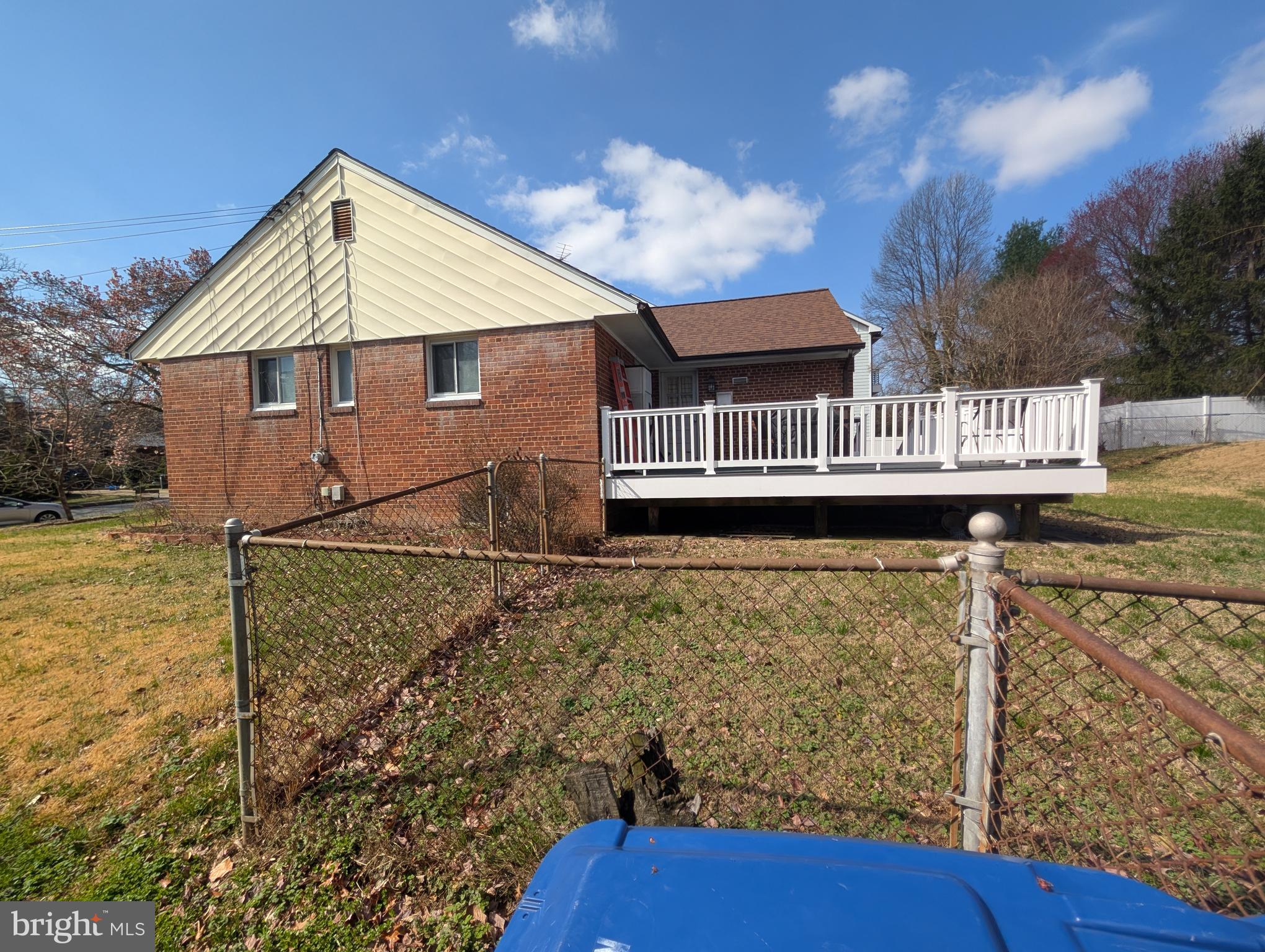 BROYHILL CREST - Residential