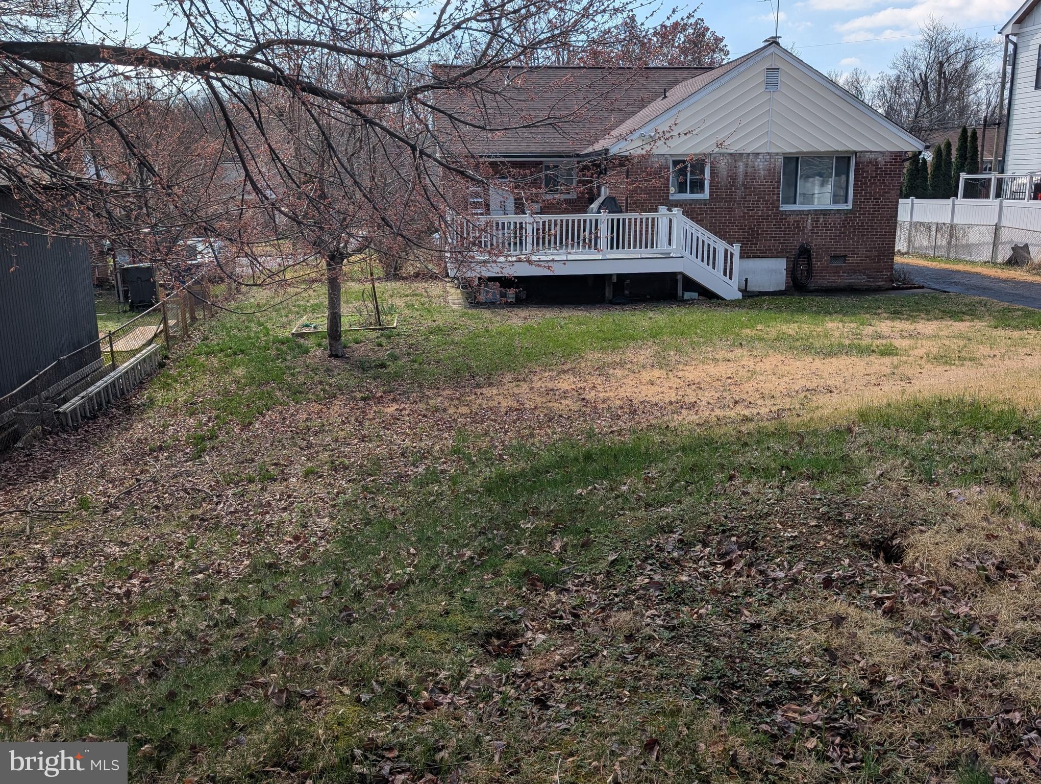 BROYHILL CREST - Residential