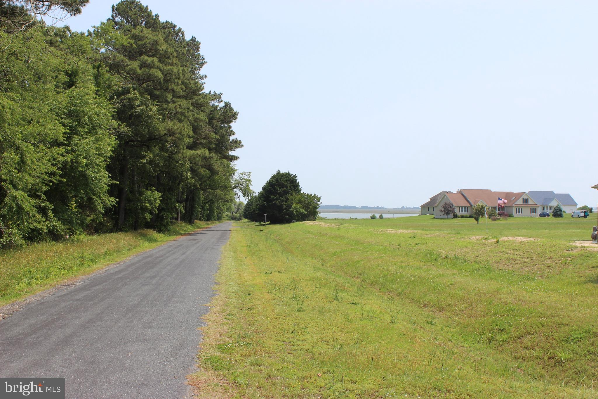 EAGLE SOUND ESTATE - Land