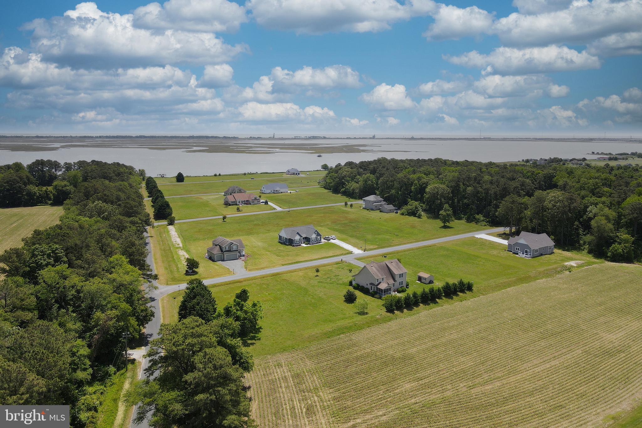 EAGLE SOUND ESTATE - Land