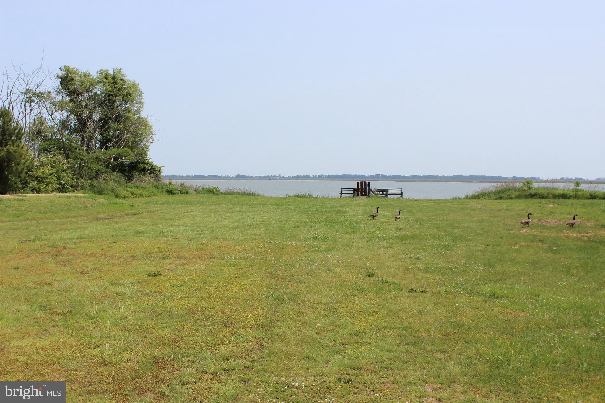 EAGLE SOUND ESTATE - Land