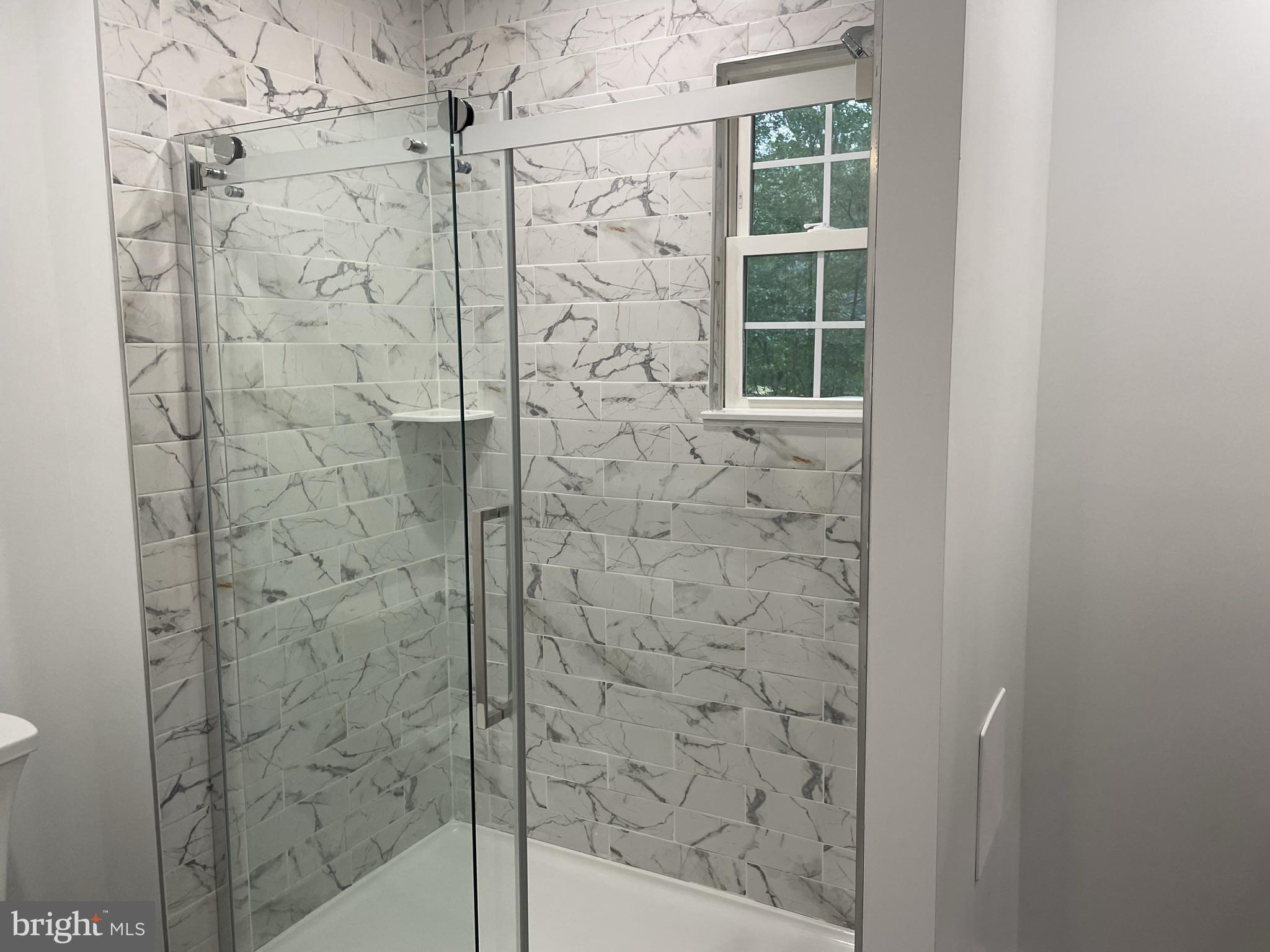VICTORIA CROSSING - Residential Lease