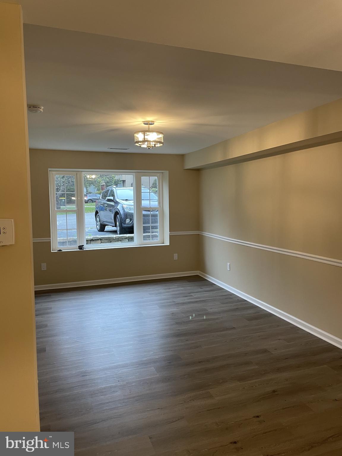 VICTORIA CROSSING - Residential Lease