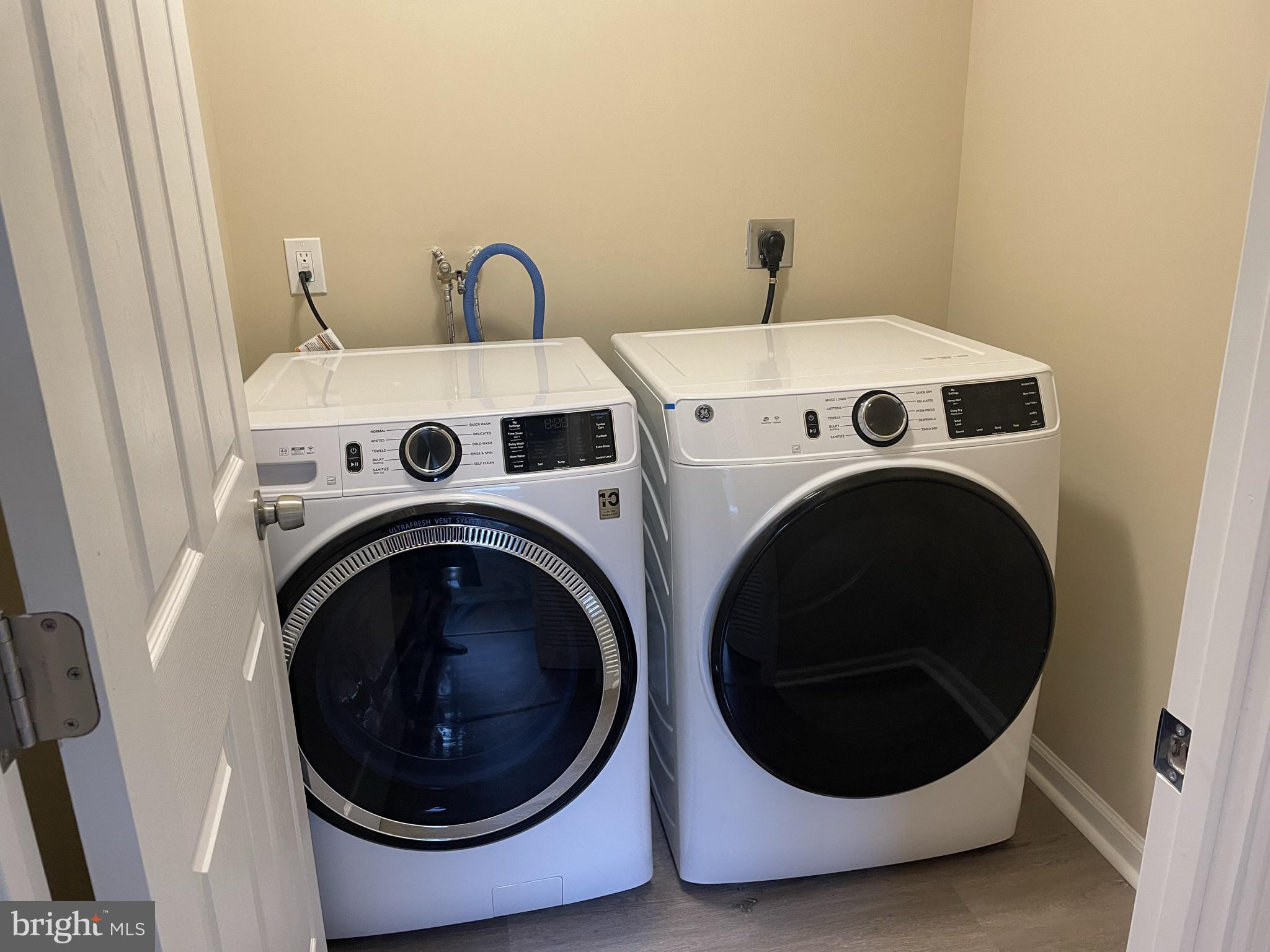 VICTORIA CROSSING - Residential Lease