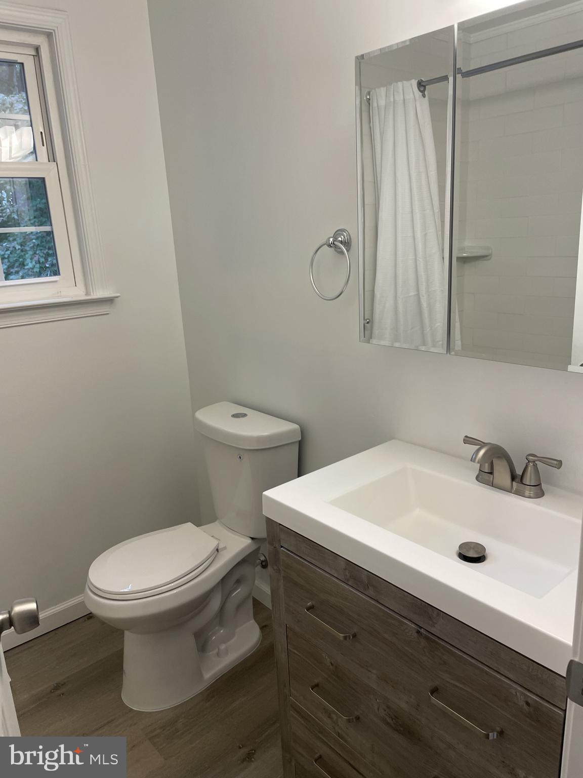 VICTORIA CROSSING - Residential Lease