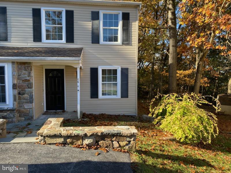 VICTORIA CROSSING - Residential Lease