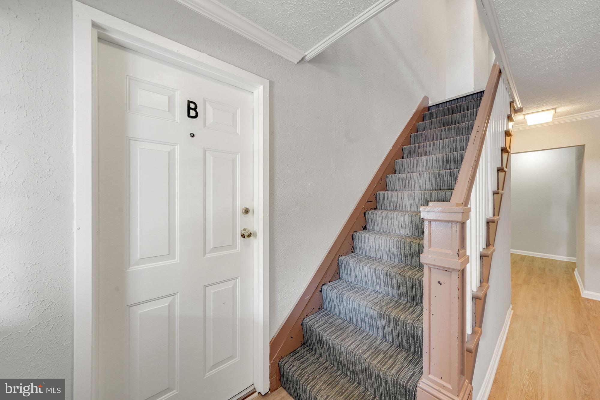 ALEXANDRIA SQUARE - Residential Lease