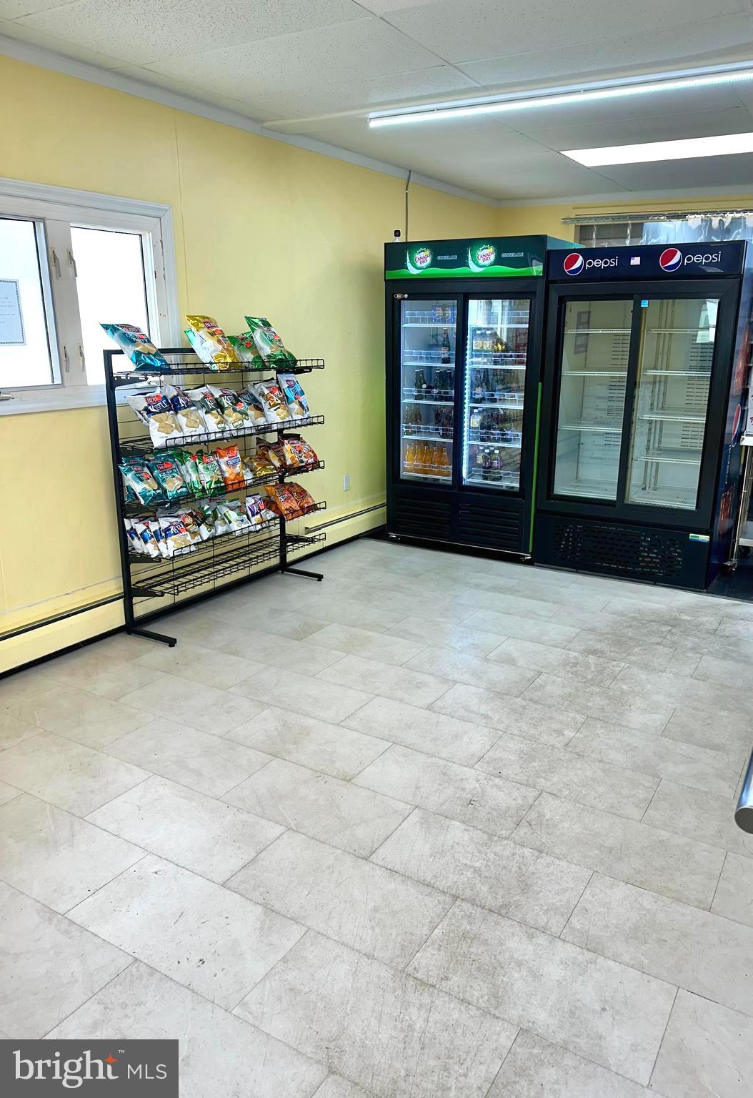 111 W WHITE HORSE PIKE
