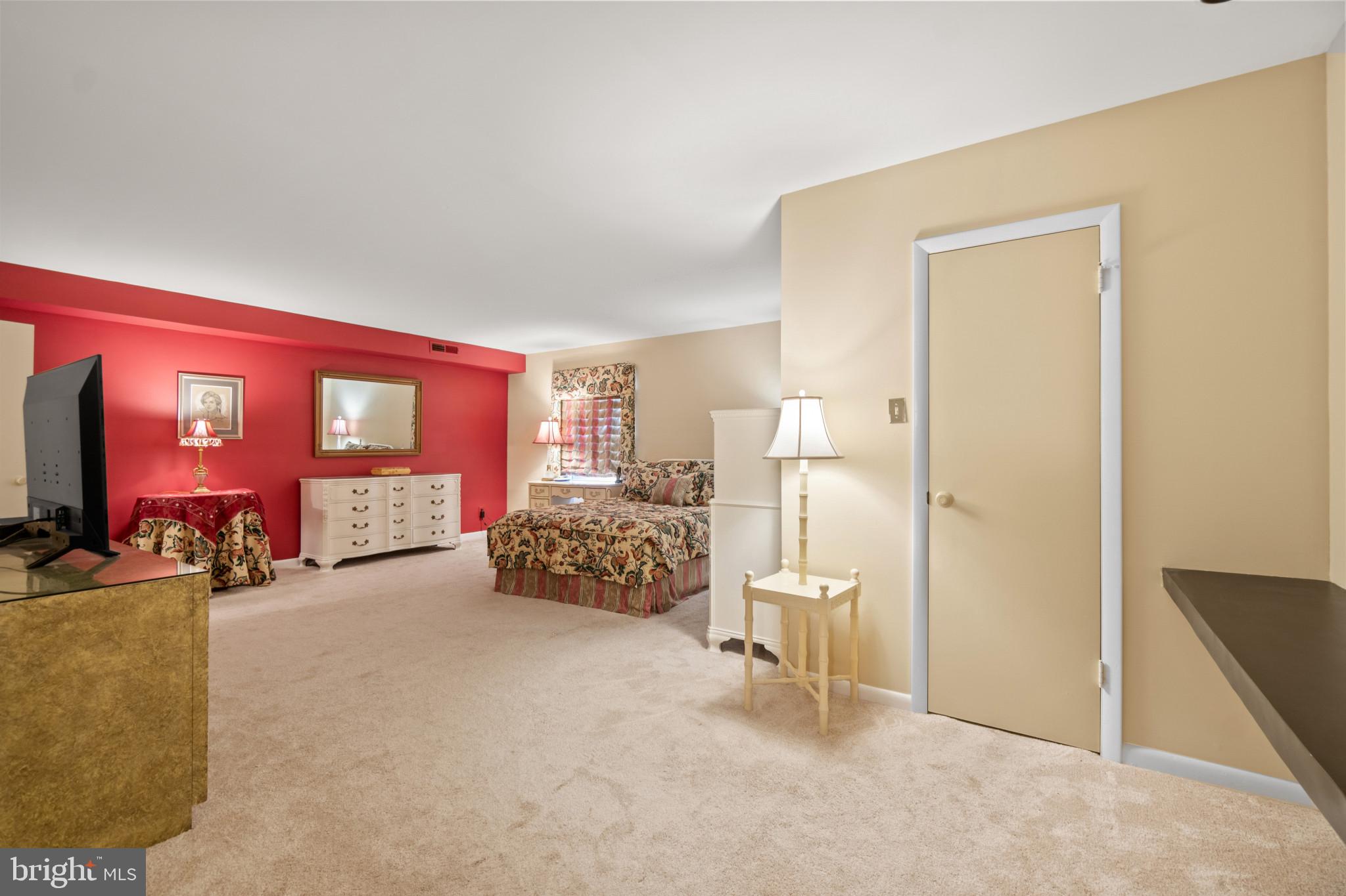 THE ELMONT - Residential