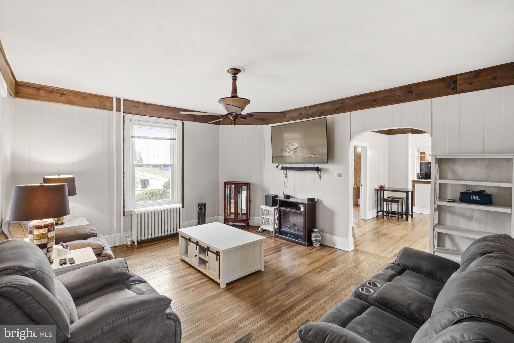 CLIFTON HEIGHTS - Residential