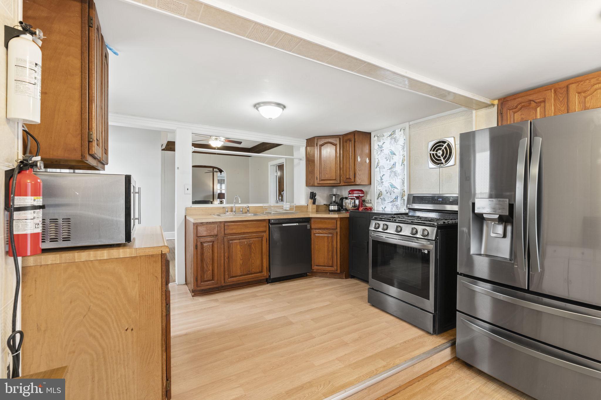 CLIFTON HEIGHTS - Residential