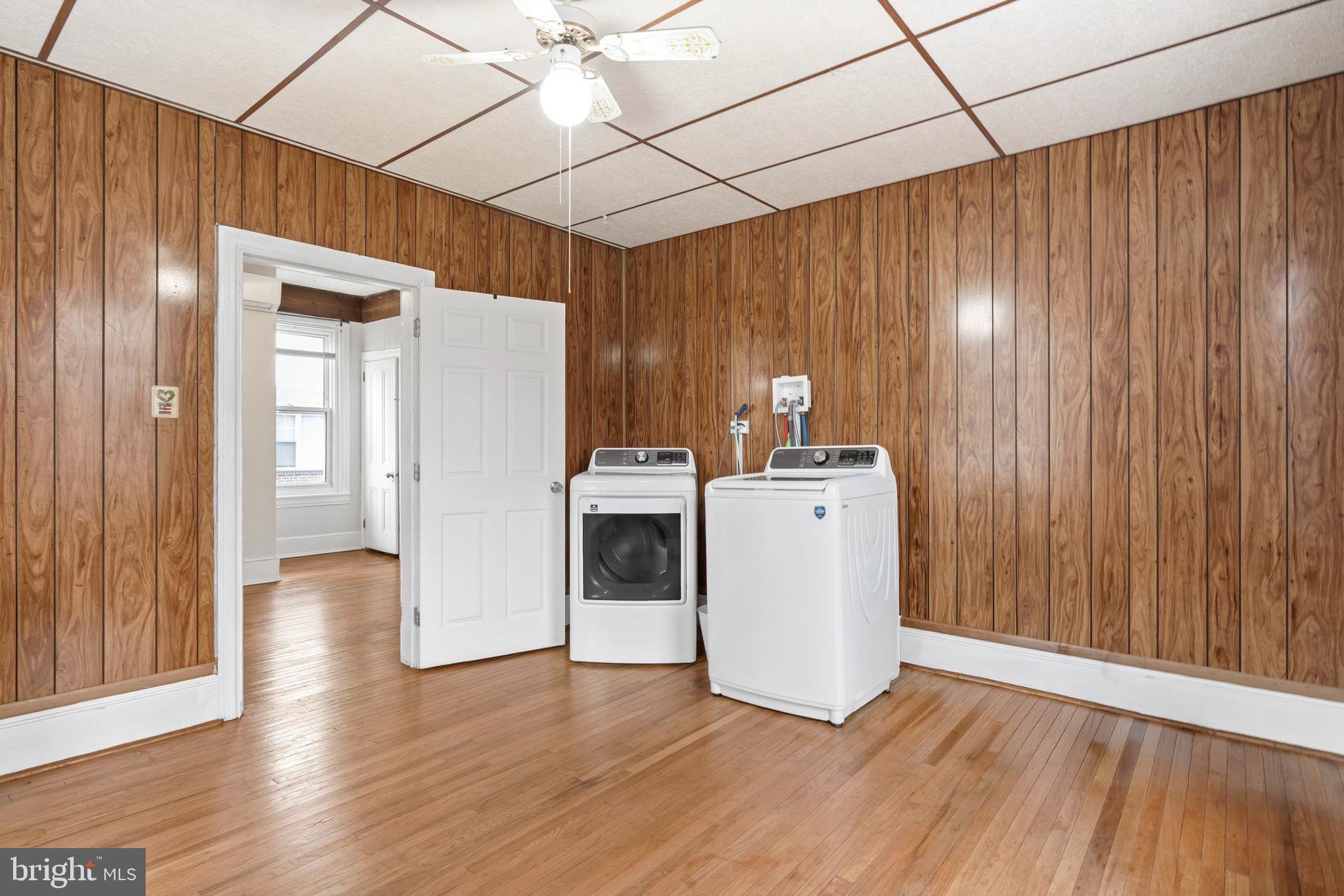 CLIFTON HEIGHTS - Residential