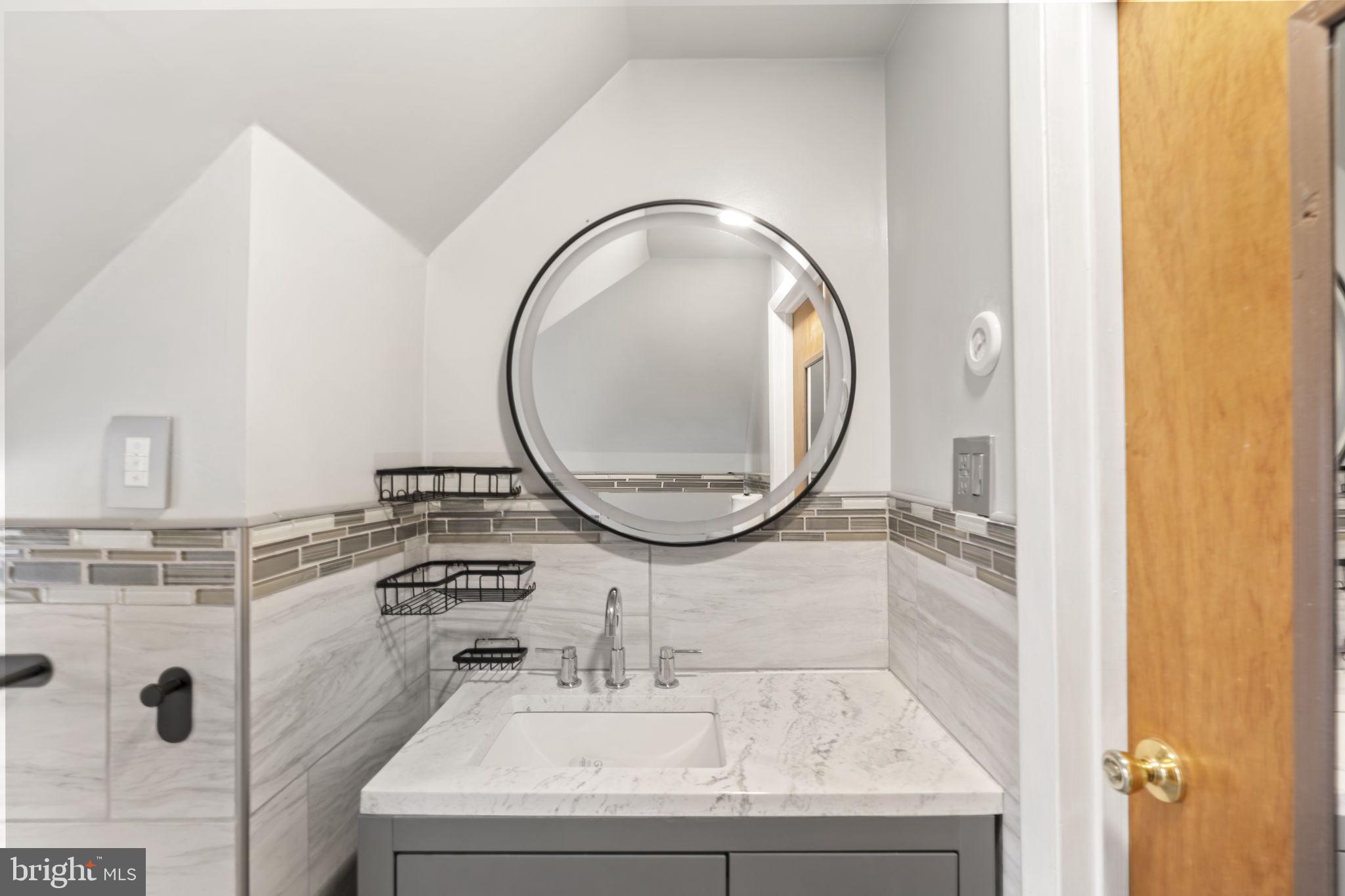 CLIFTON HEIGHTS - Residential