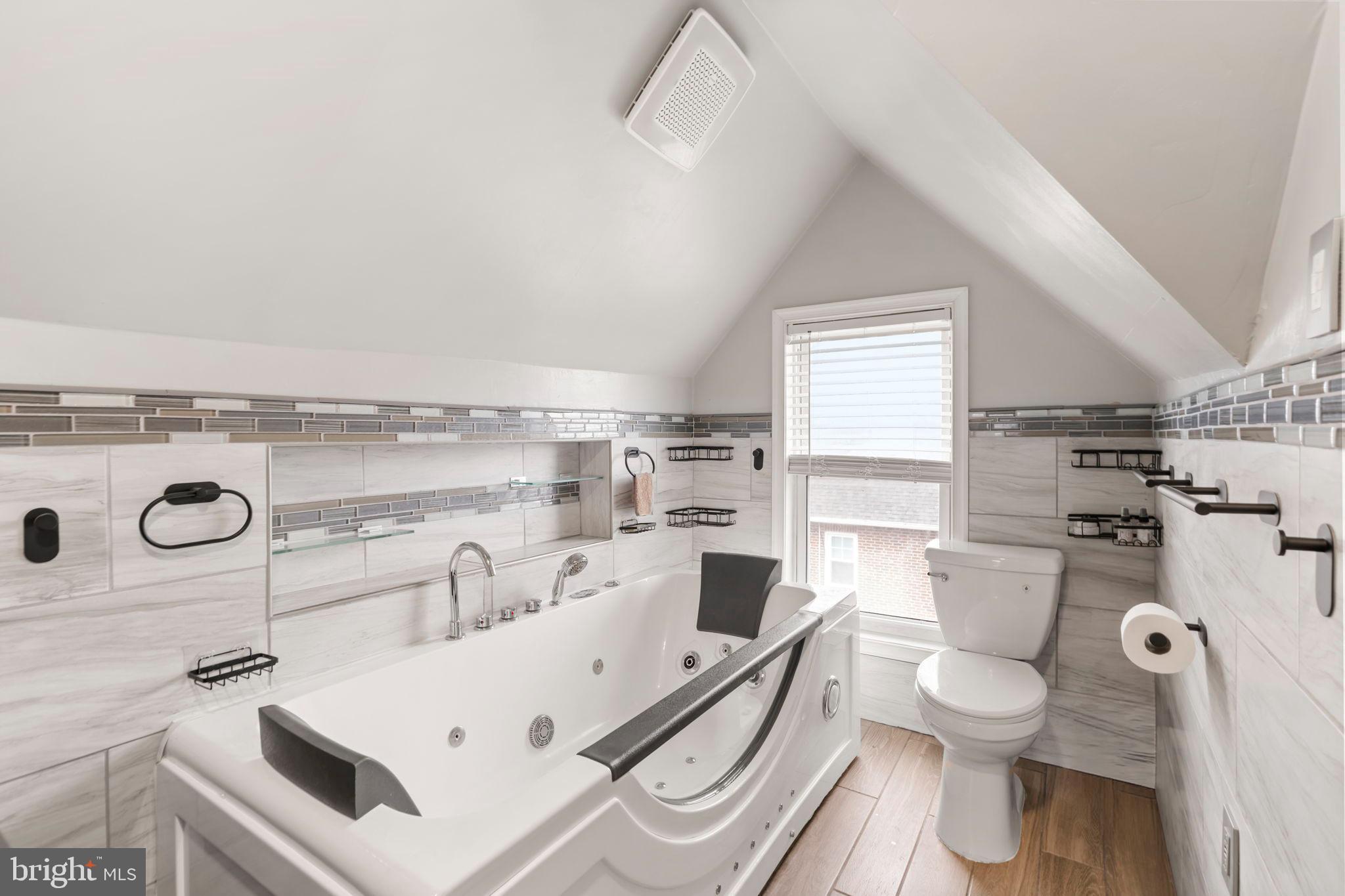 CLIFTON HEIGHTS - Residential