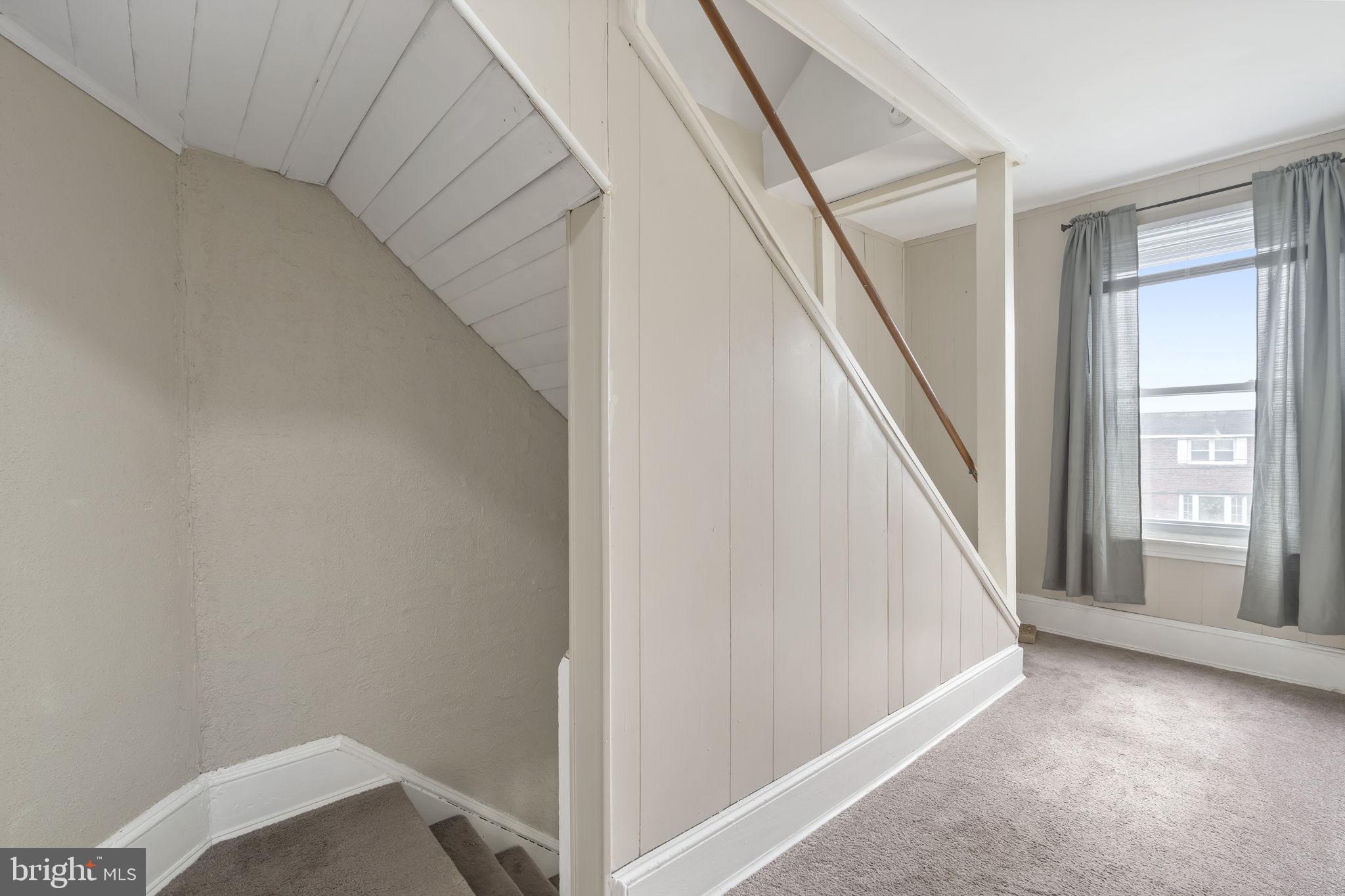 CLIFTON HEIGHTS - Residential