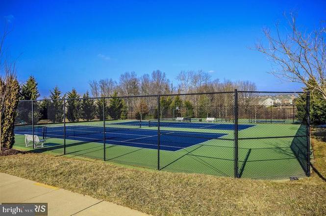 VILLAGES OF URBANA - Residential Lease