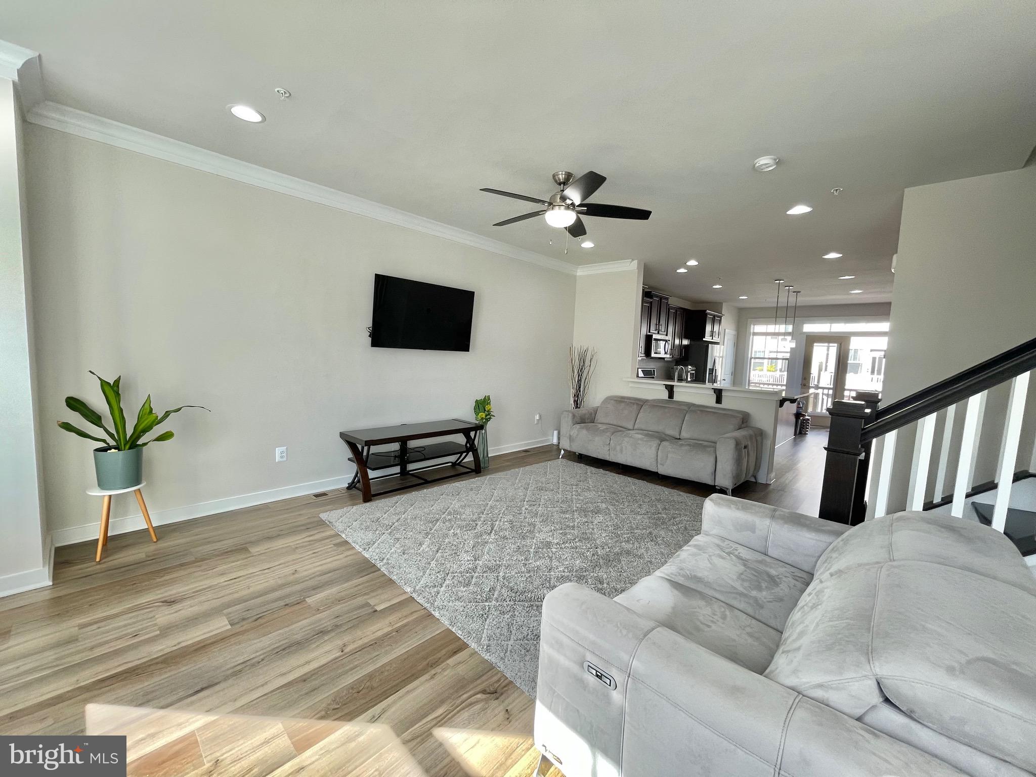 VILLAGES OF URBANA - Residential Lease