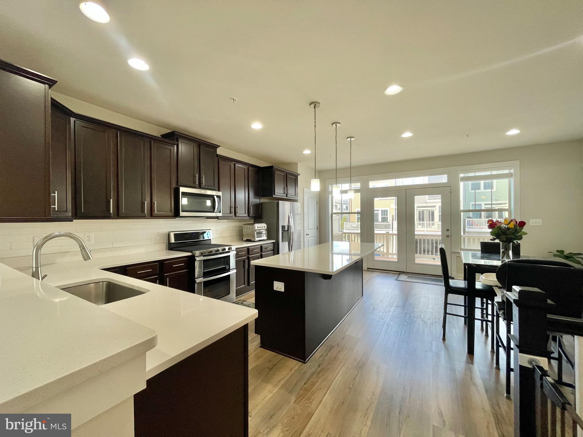 VILLAGES OF URBANA - Residential Lease