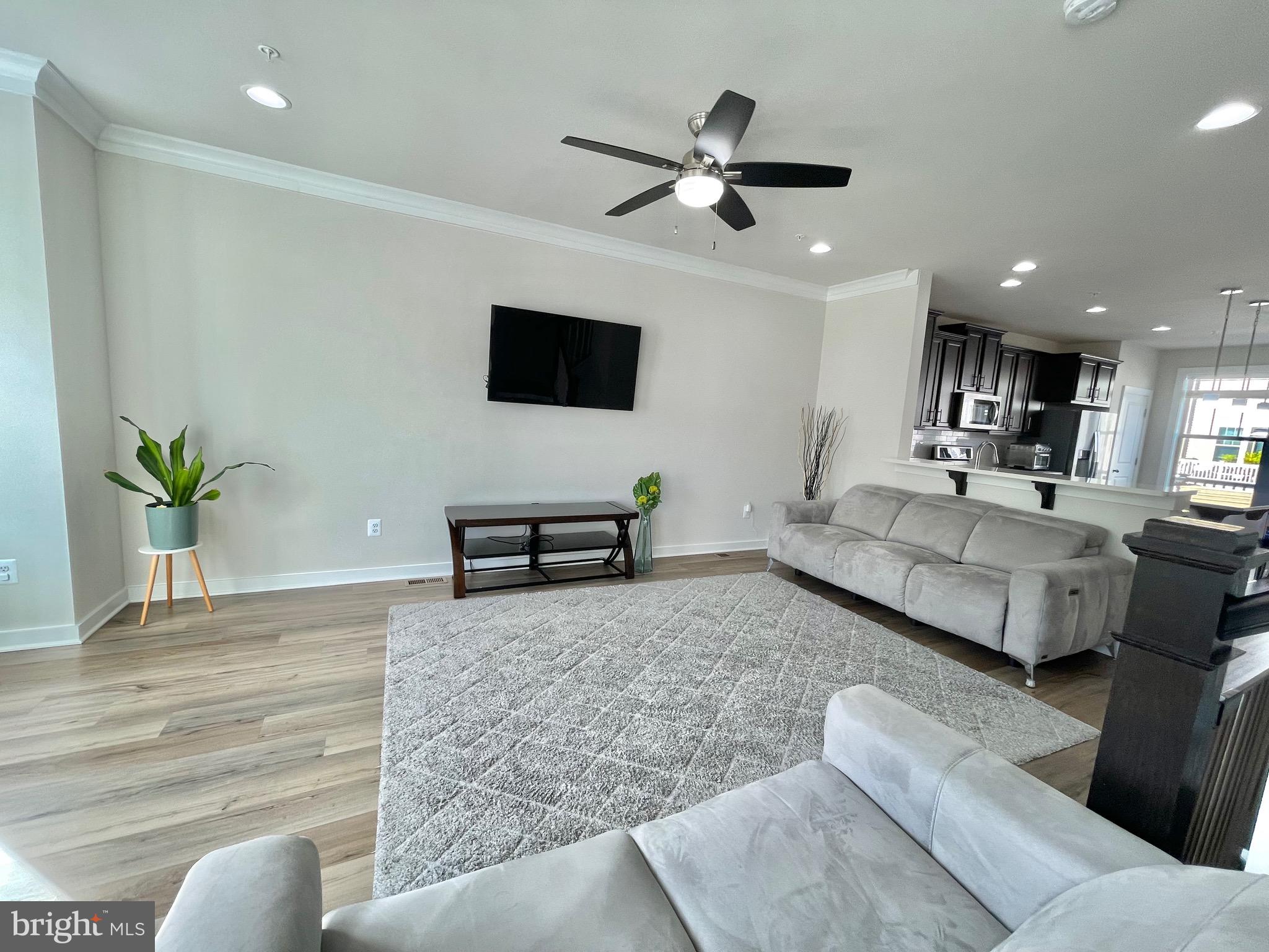 VILLAGES OF URBANA - Residential Lease