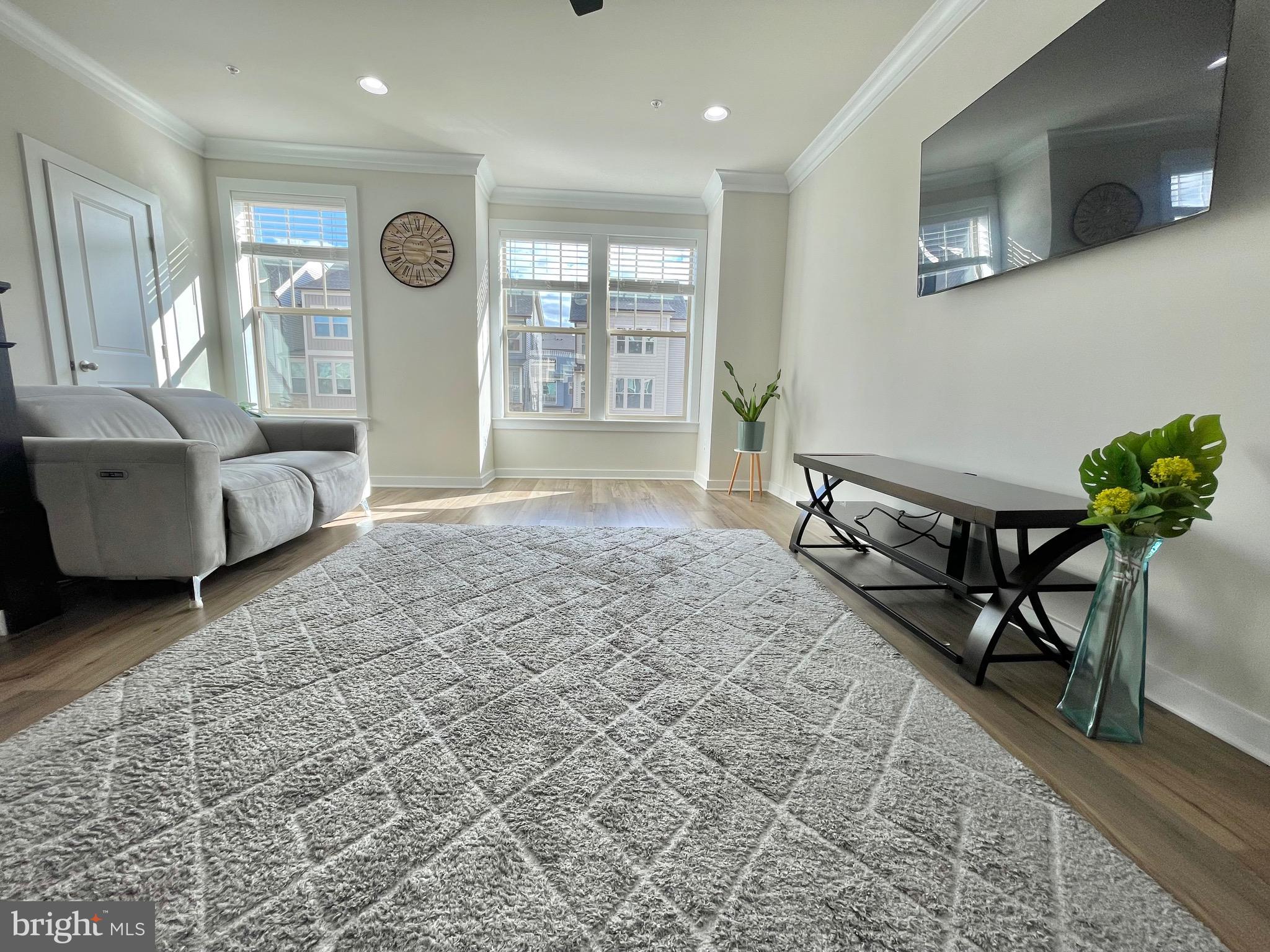 VILLAGES OF URBANA - Residential Lease