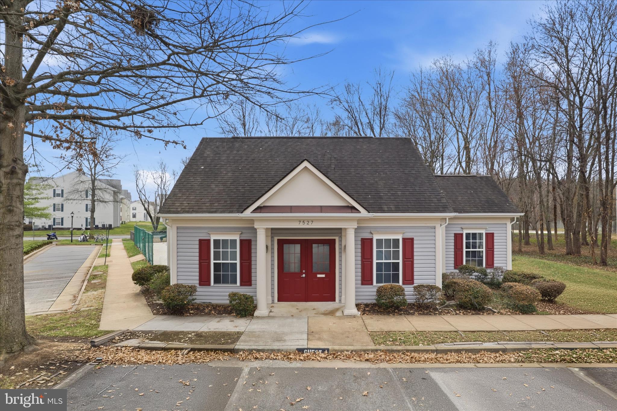 SOUTH MEADOWS - Residential