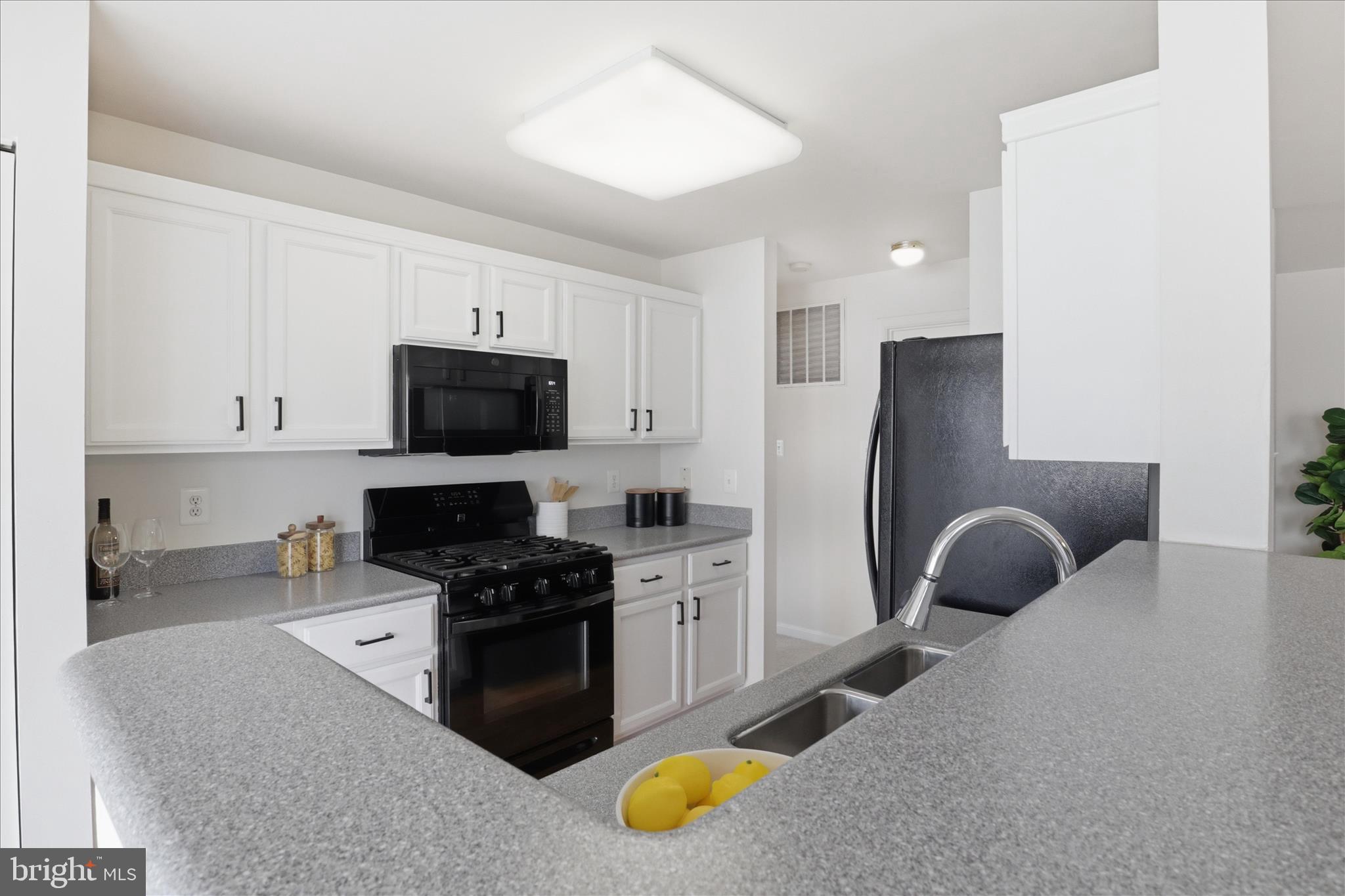 SOUTH MEADOWS - Residential