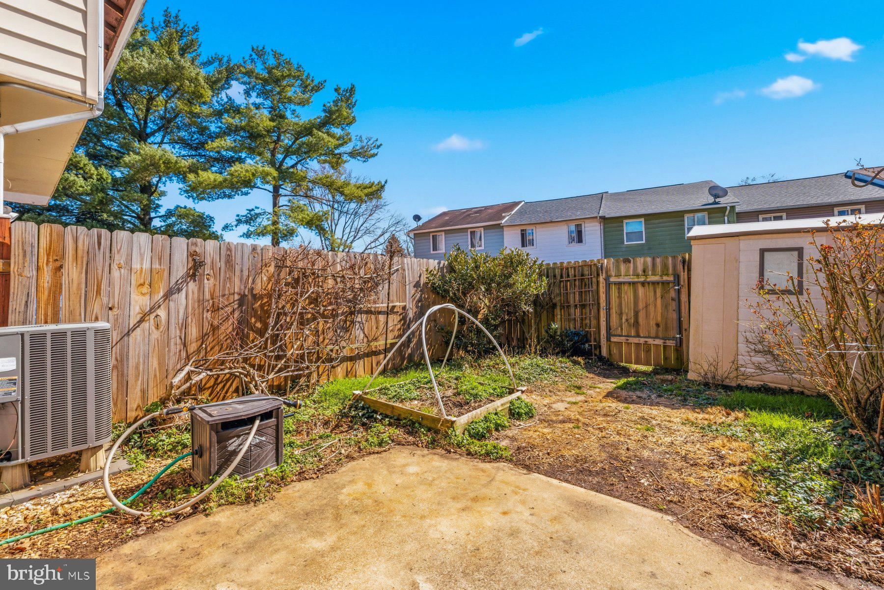 TOWNE CREST - Residential