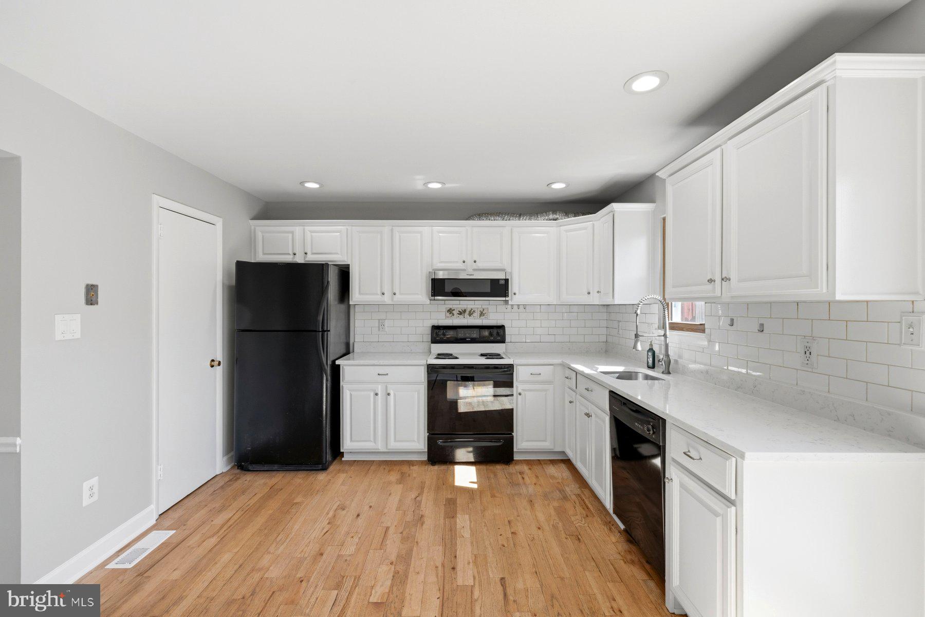 TOWNE CREST - Residential