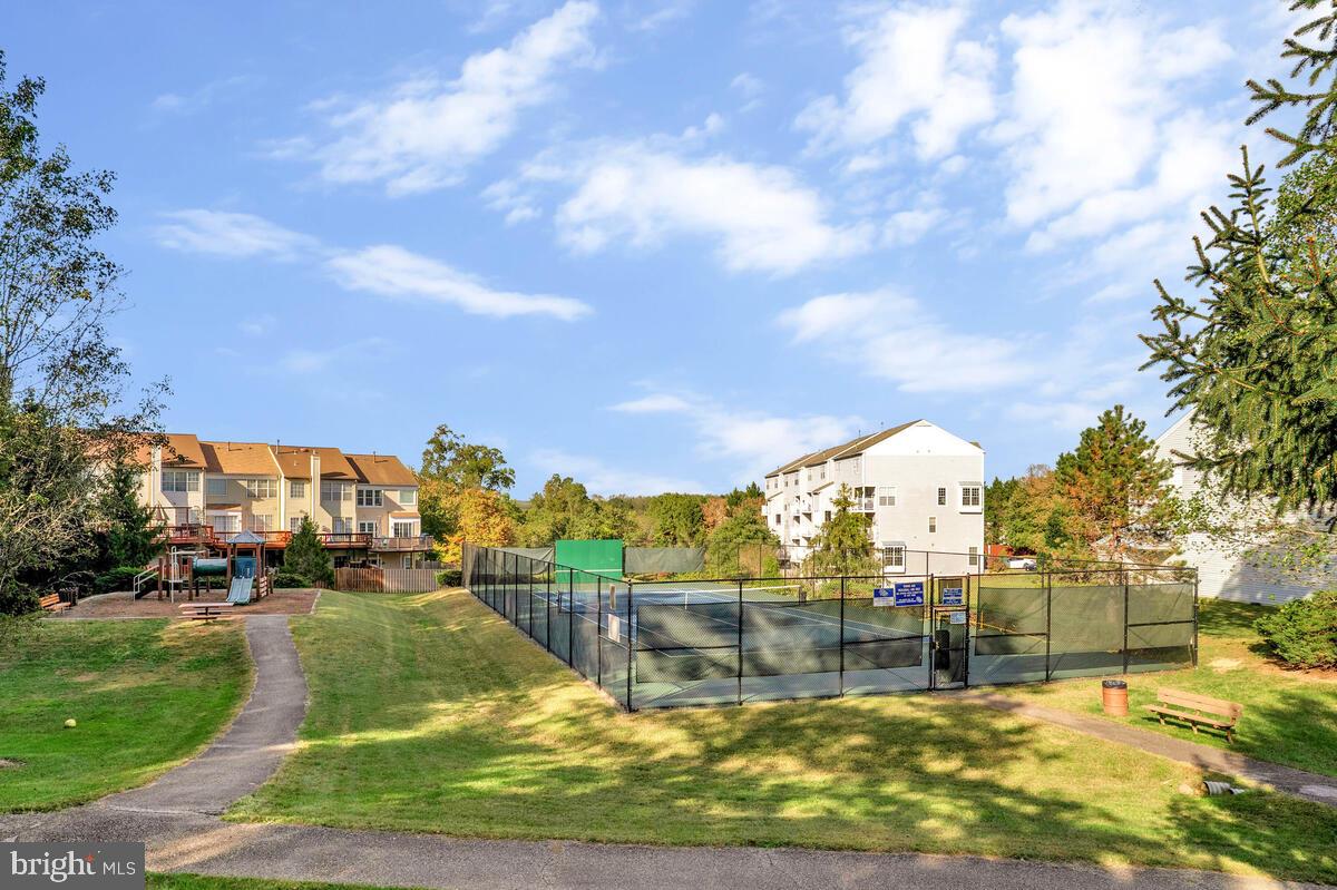 LAKE RIDGE POINTE CONDO - Residential