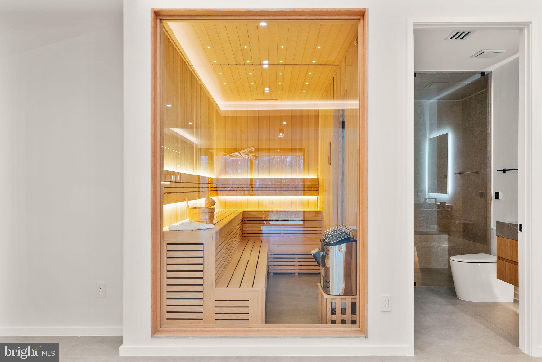 SALONA VILLAGE - Residential