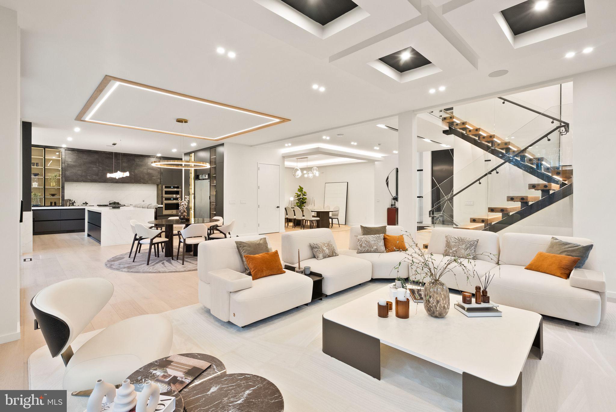 SALONA VILLAGE - Residential