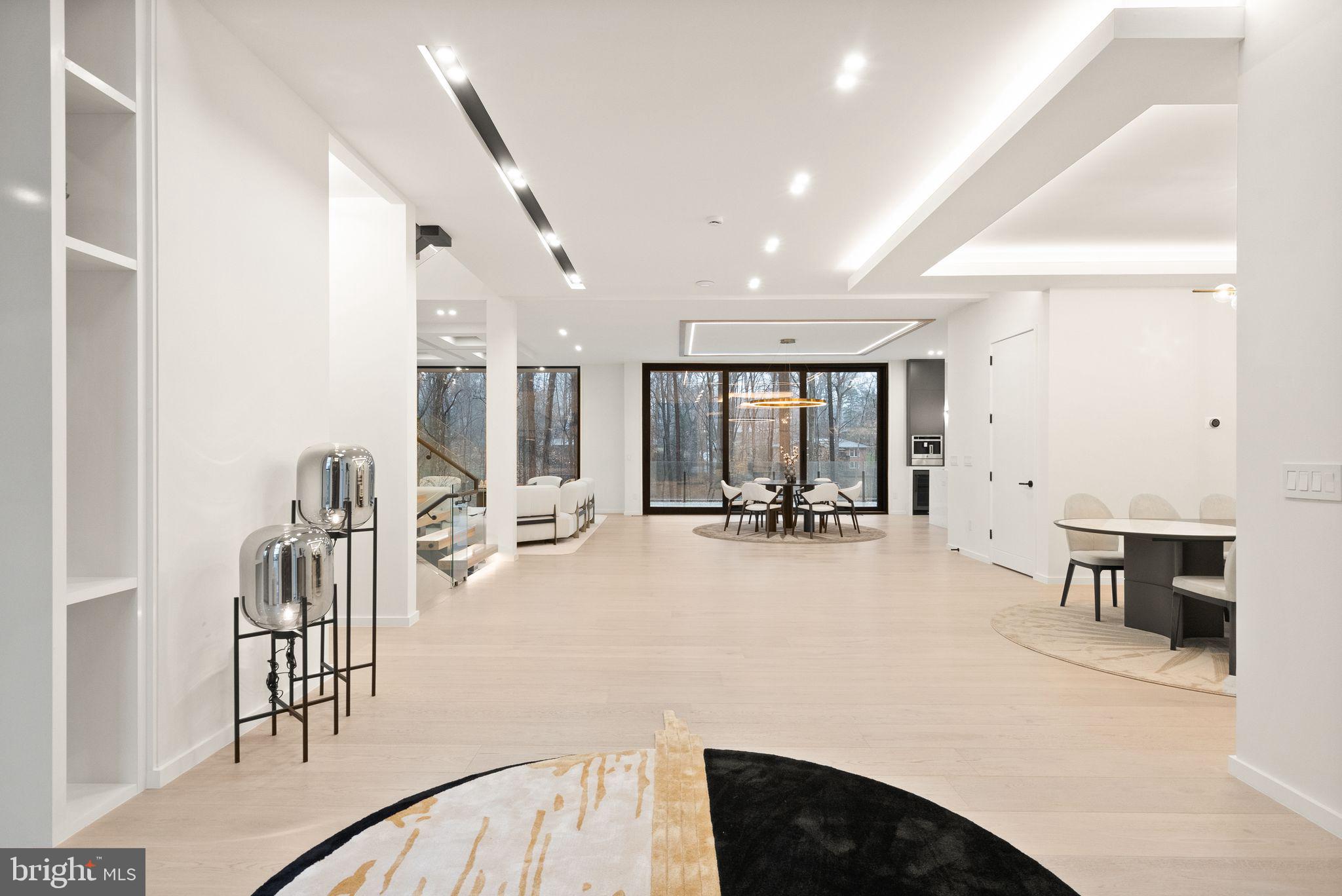 SALONA VILLAGE - Residential