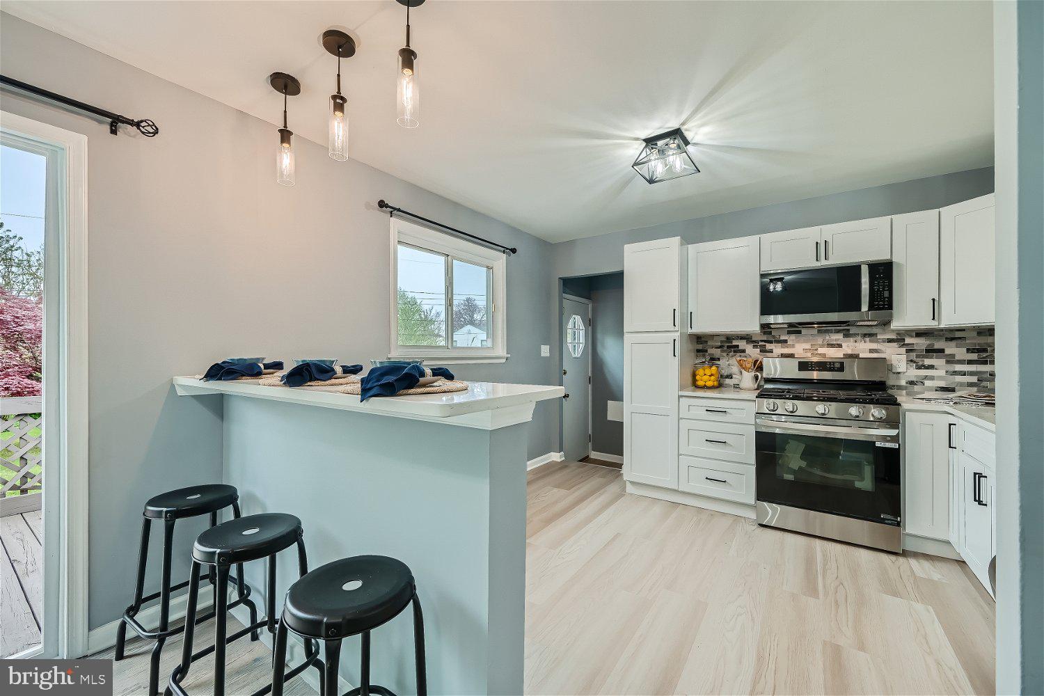 WINDSOR FARMS - Residential